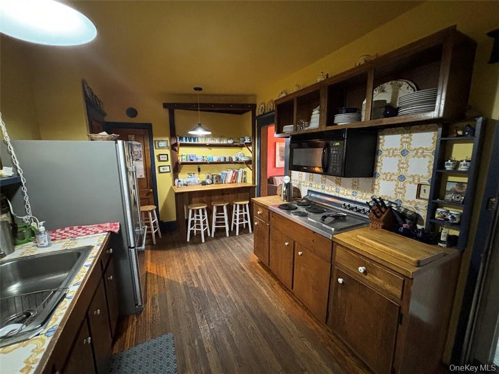 123 Plains Road, New Paltz, NY 12561