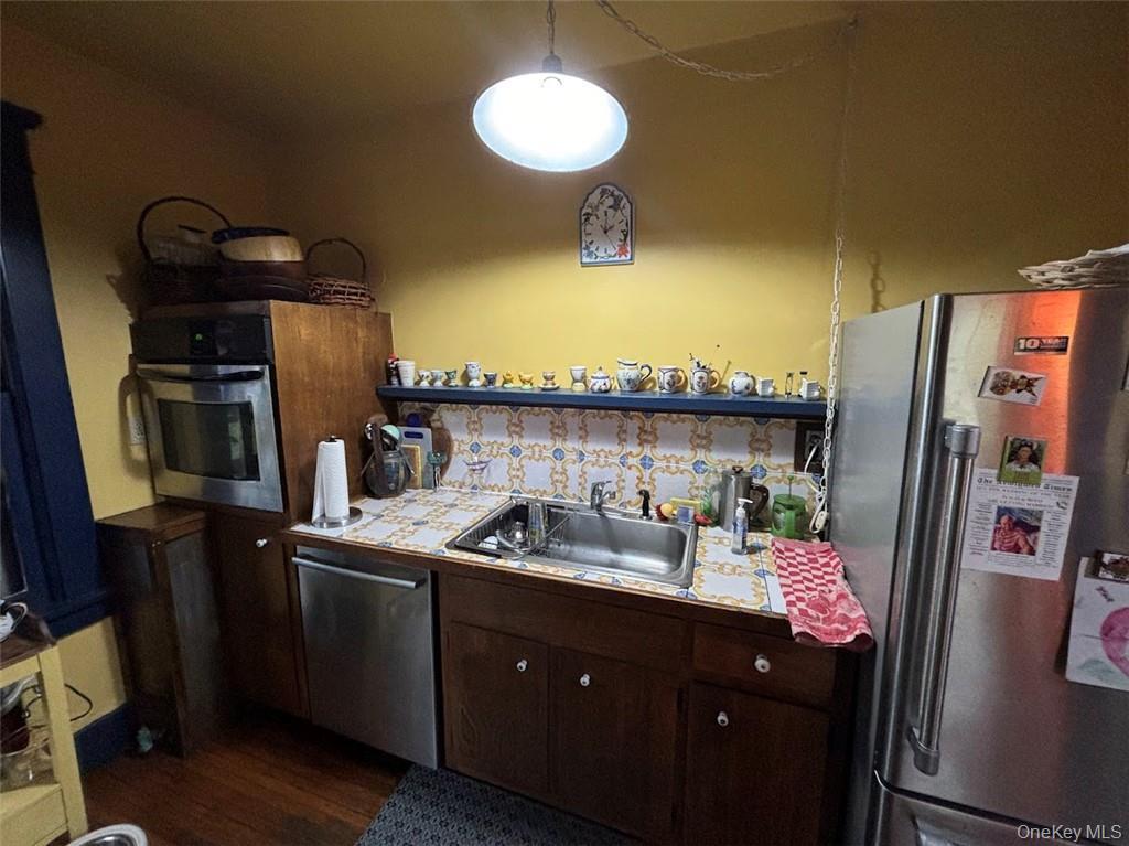 123 Plains Road, New Paltz, NY 12561