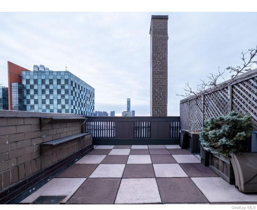 400 E 70th Street # 3501, New York (Manhattan), NY 10021