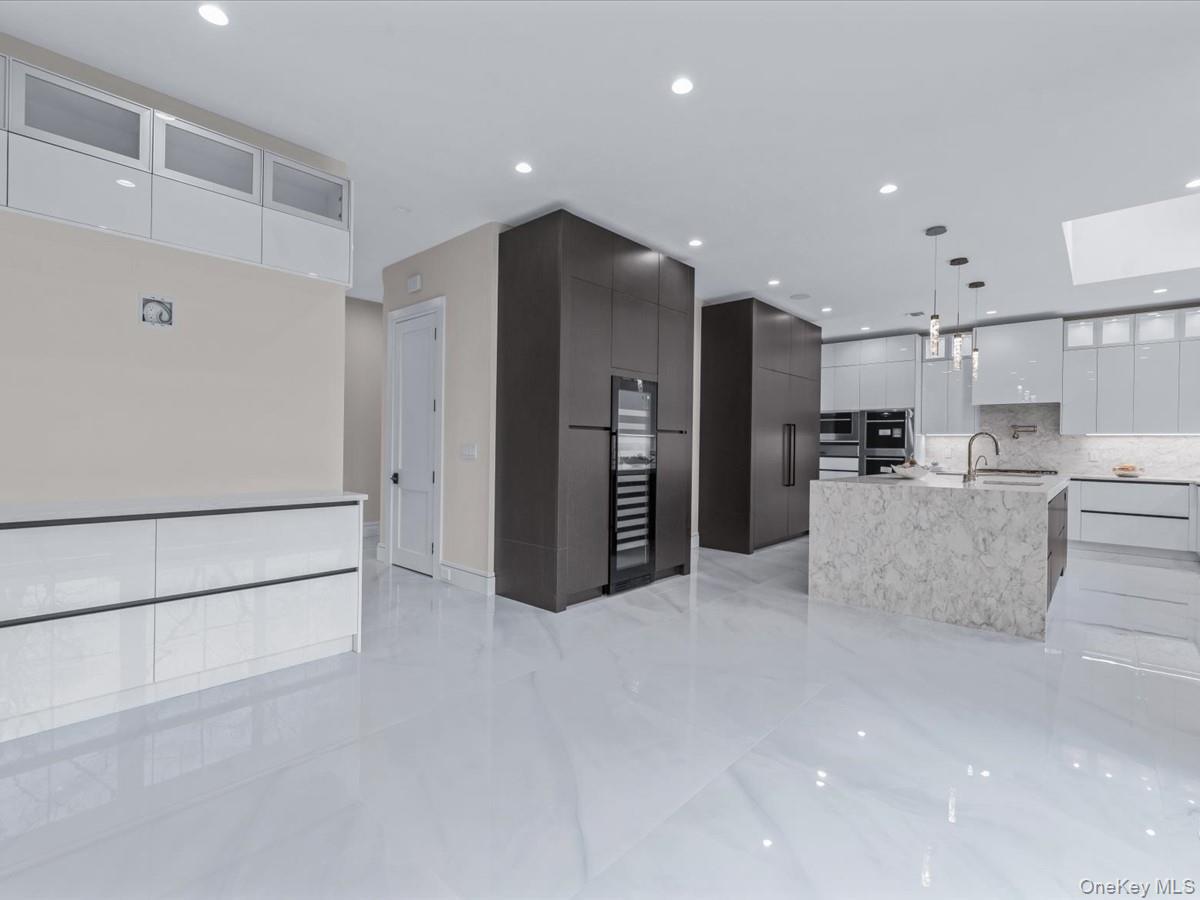 6 Hickory Drive, Great Neck, NY 11021