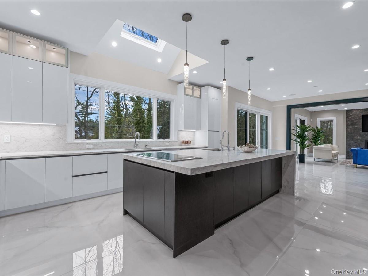 6 Hickory Drive, Great Neck, NY 11021