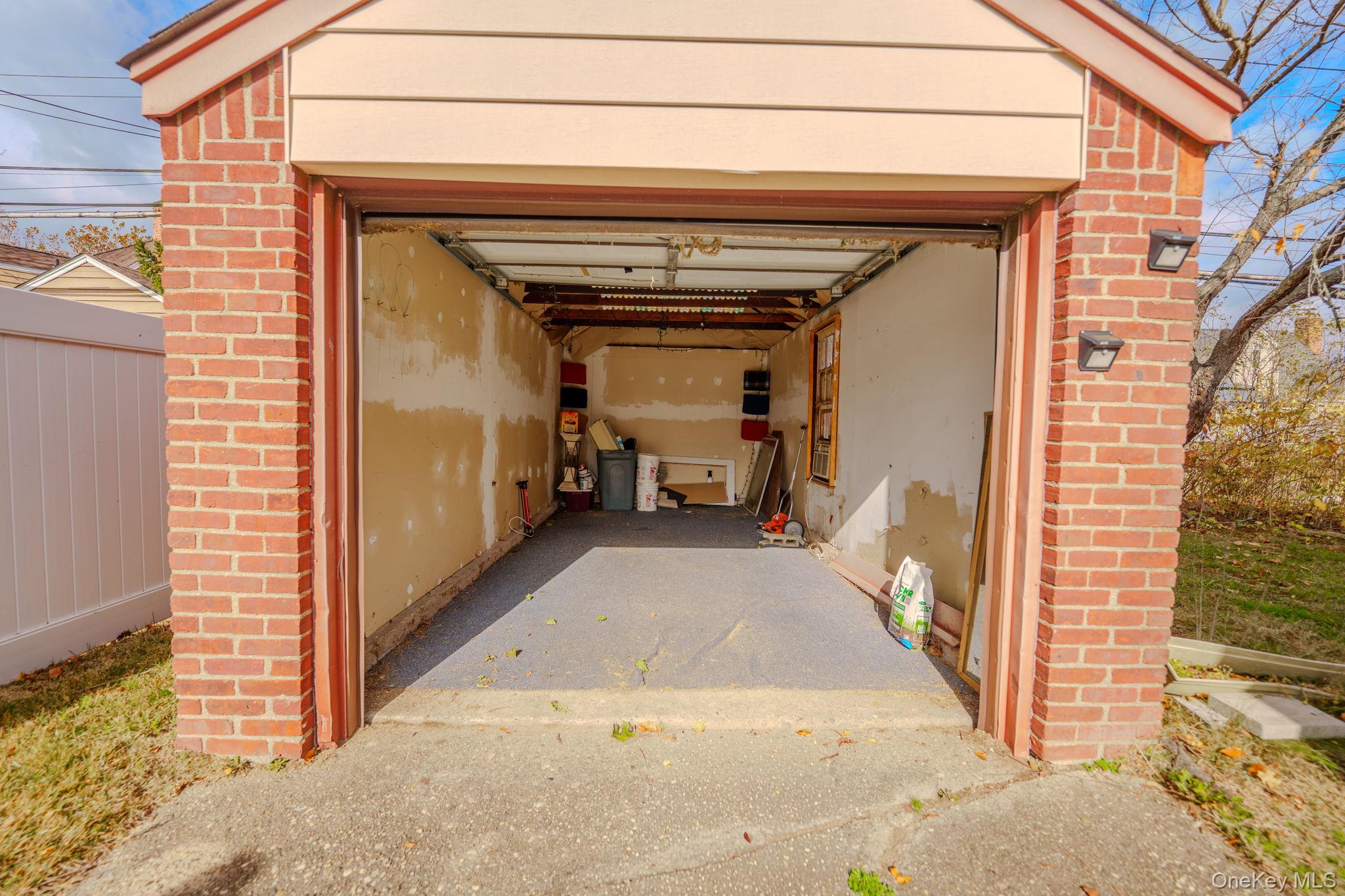 123 Nugent Street, New Hyde Park, NY 11040