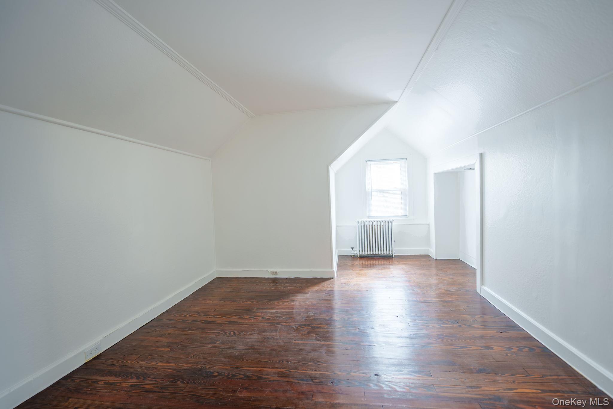 123 Nugent Street, New Hyde Park, NY 11040