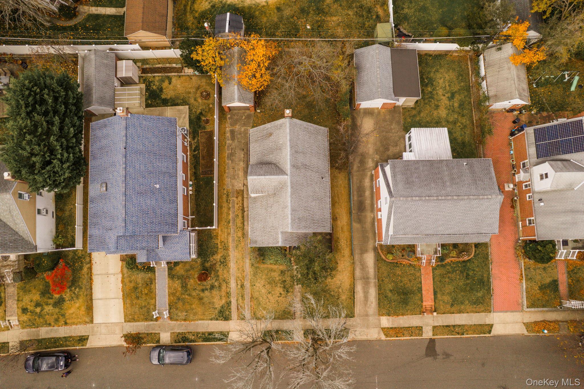 123 Nugent Street, New Hyde Park, NY 11040