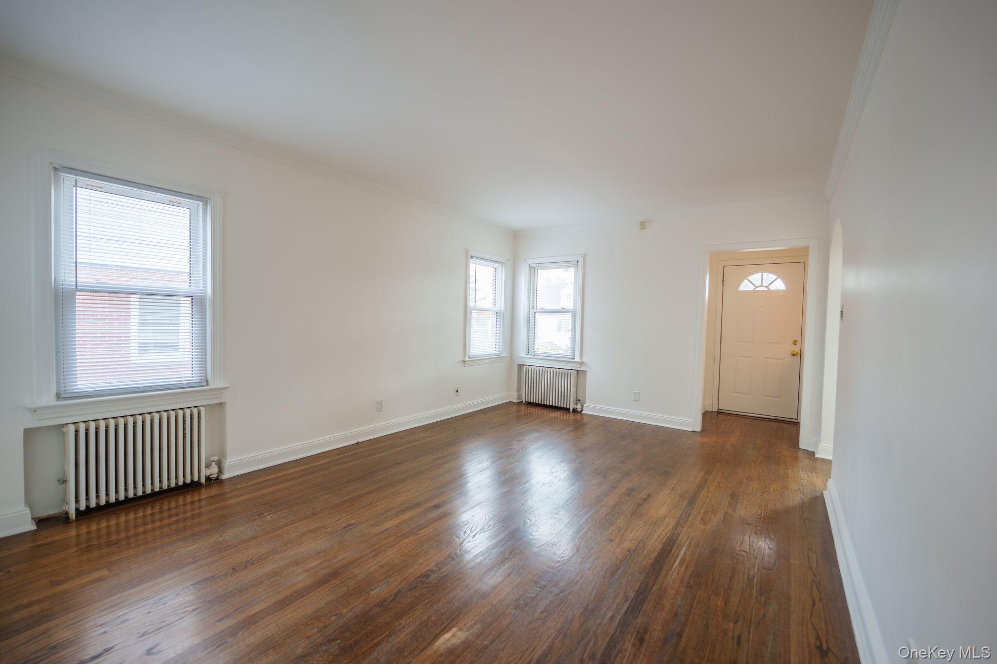 123 Nugent Street, New Hyde Park, NY 11040