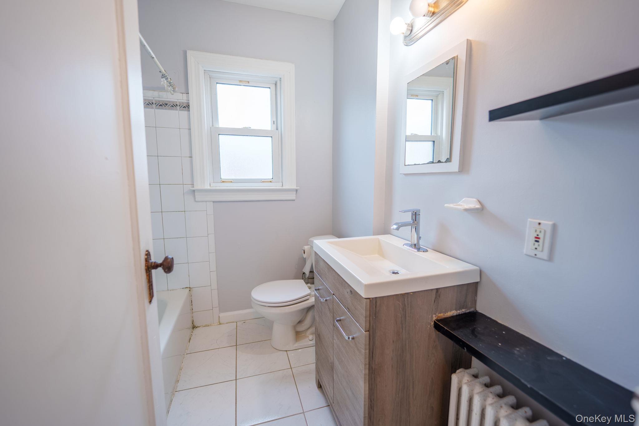 123 Nugent Street, New Hyde Park, NY 11040