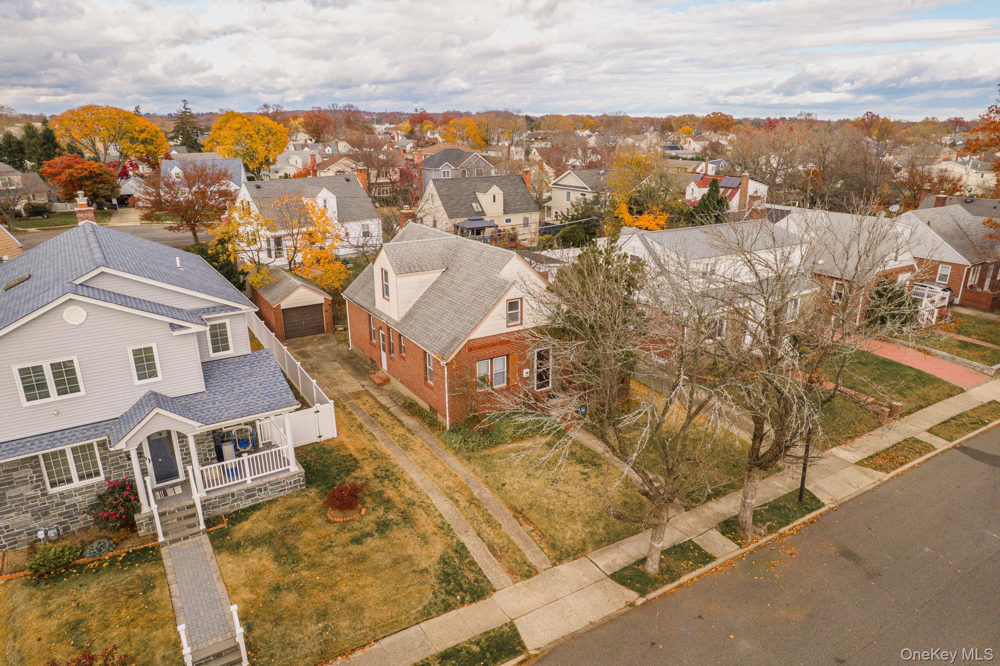 123 Nugent Street, New Hyde Park, NY 11040