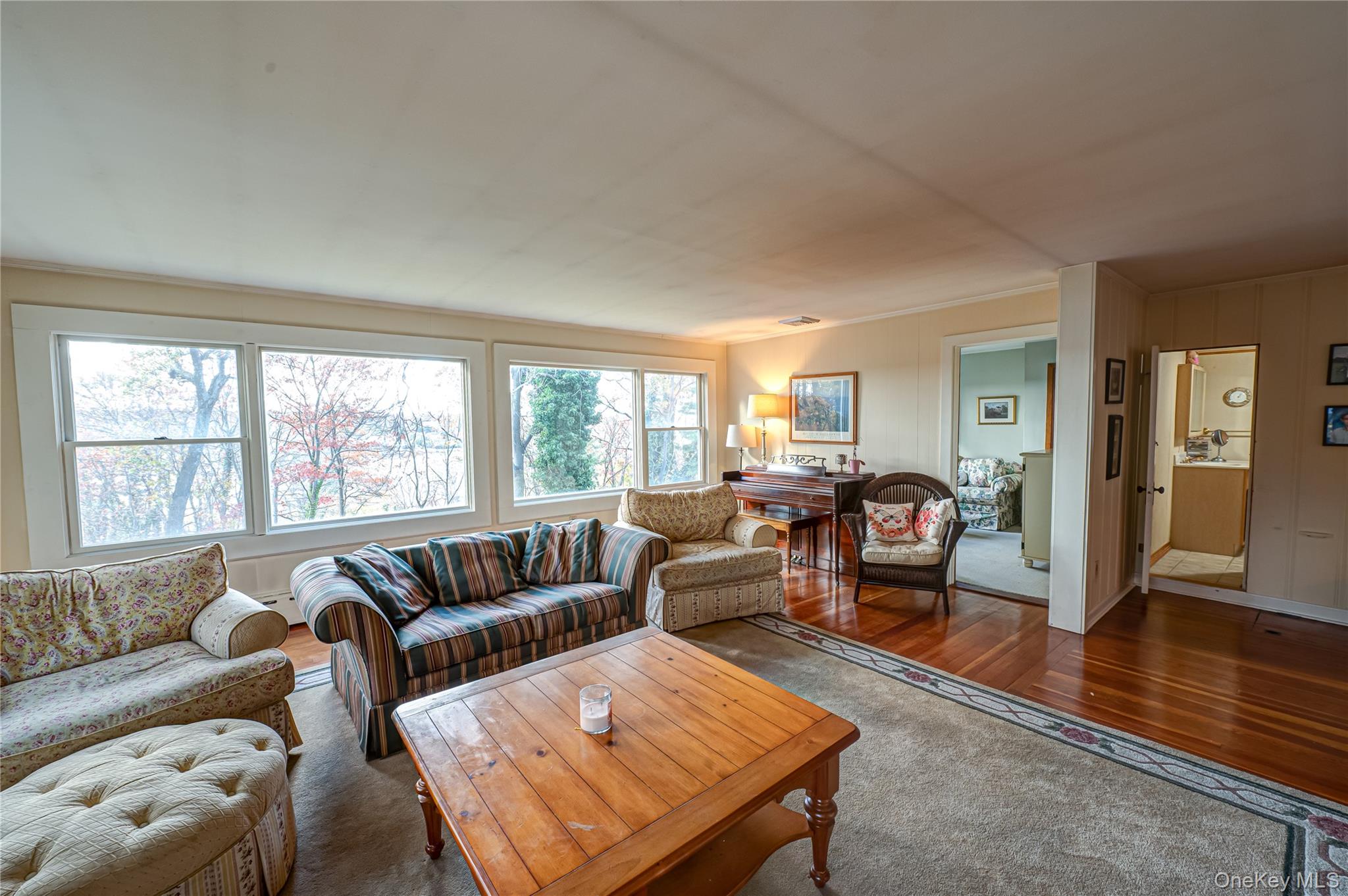 37 Bay Avenue, Huntington, NY 11743