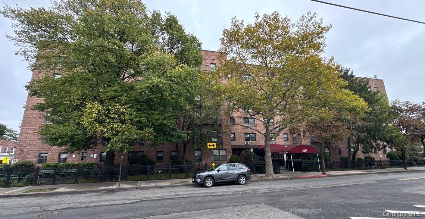 131-11 Kew Gardens Road # 2M, Richmond Hill, NY 11418