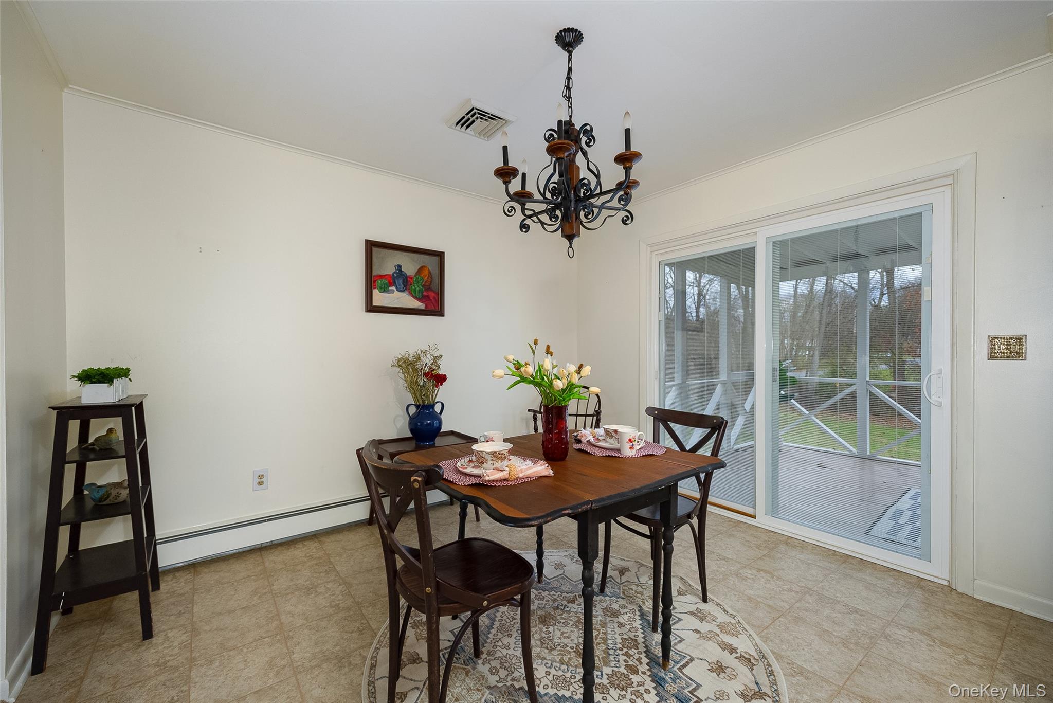 13 Chestnut Street, Red Hook, NY 12571