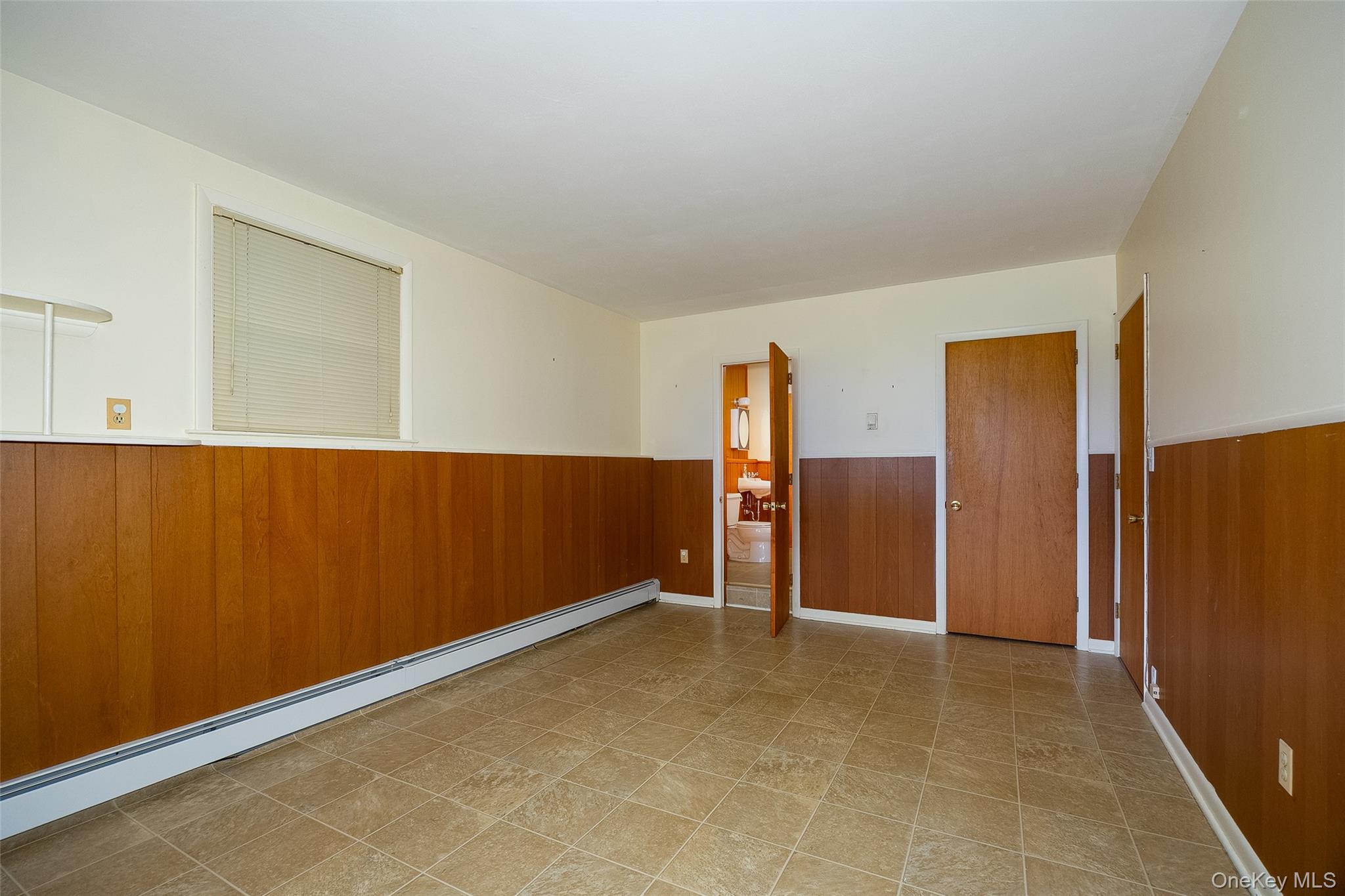 13 Chestnut Street, Red Hook, NY 12571