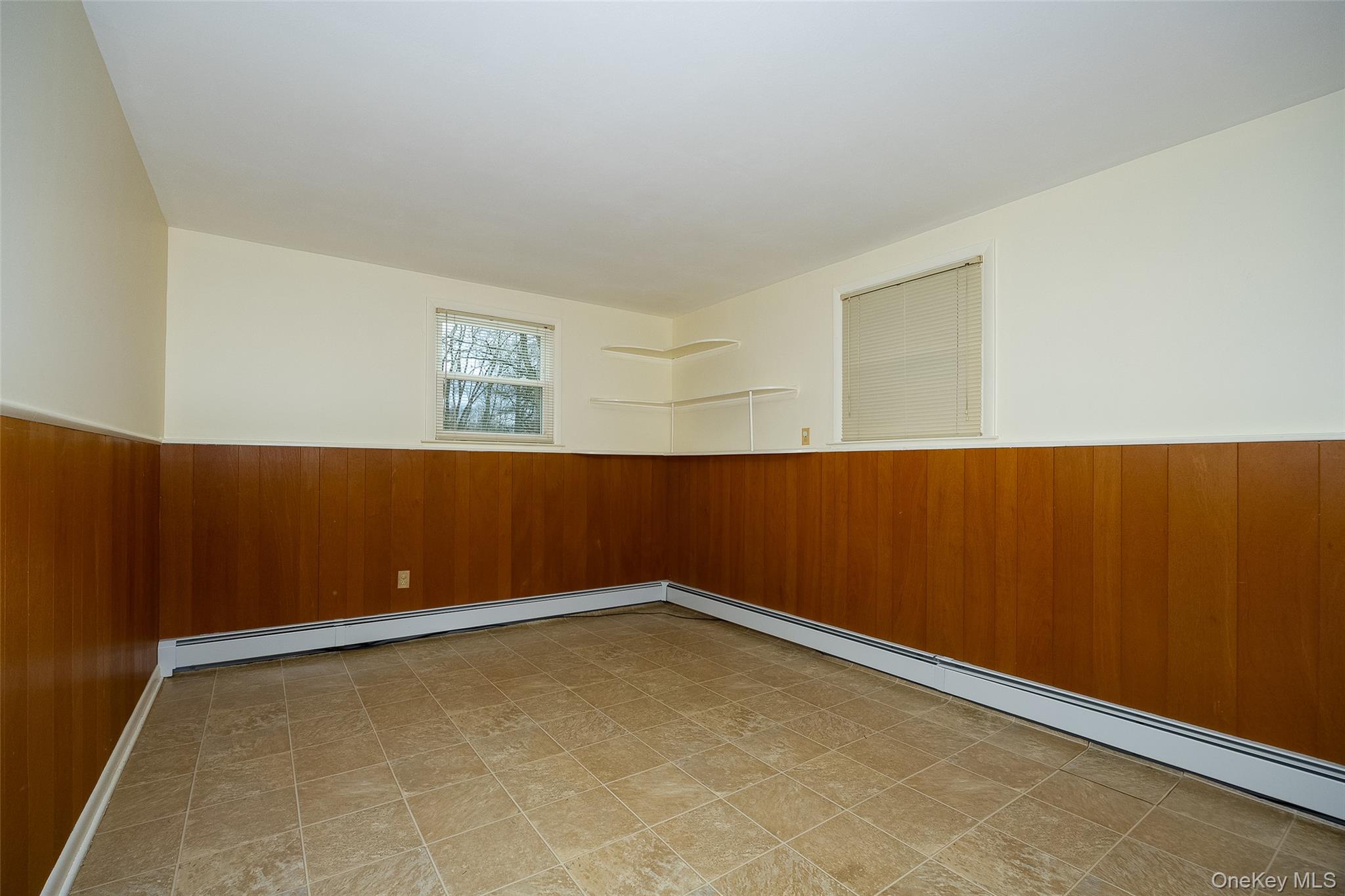 13 Chestnut Street, Red Hook, NY 12571