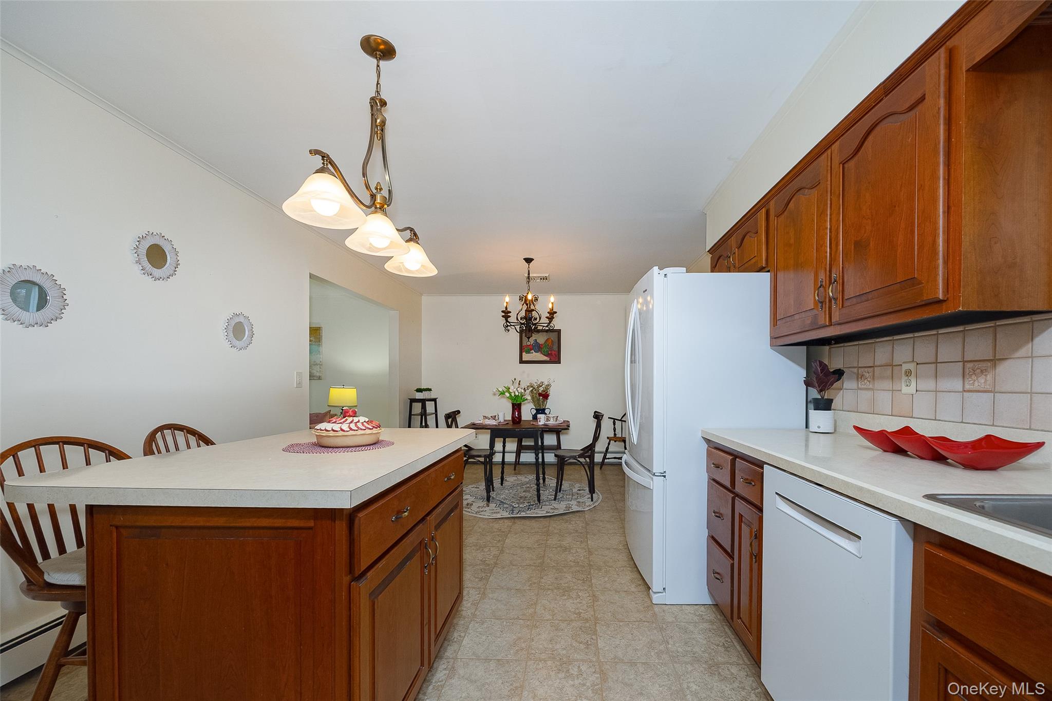 13 Chestnut Street, Red Hook, NY 12571