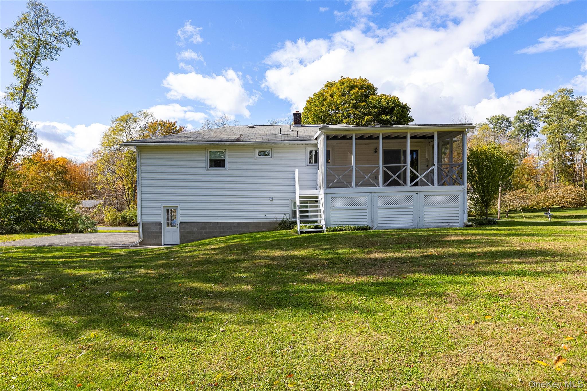 13 Chestnut Street, Red Hook, NY 12571