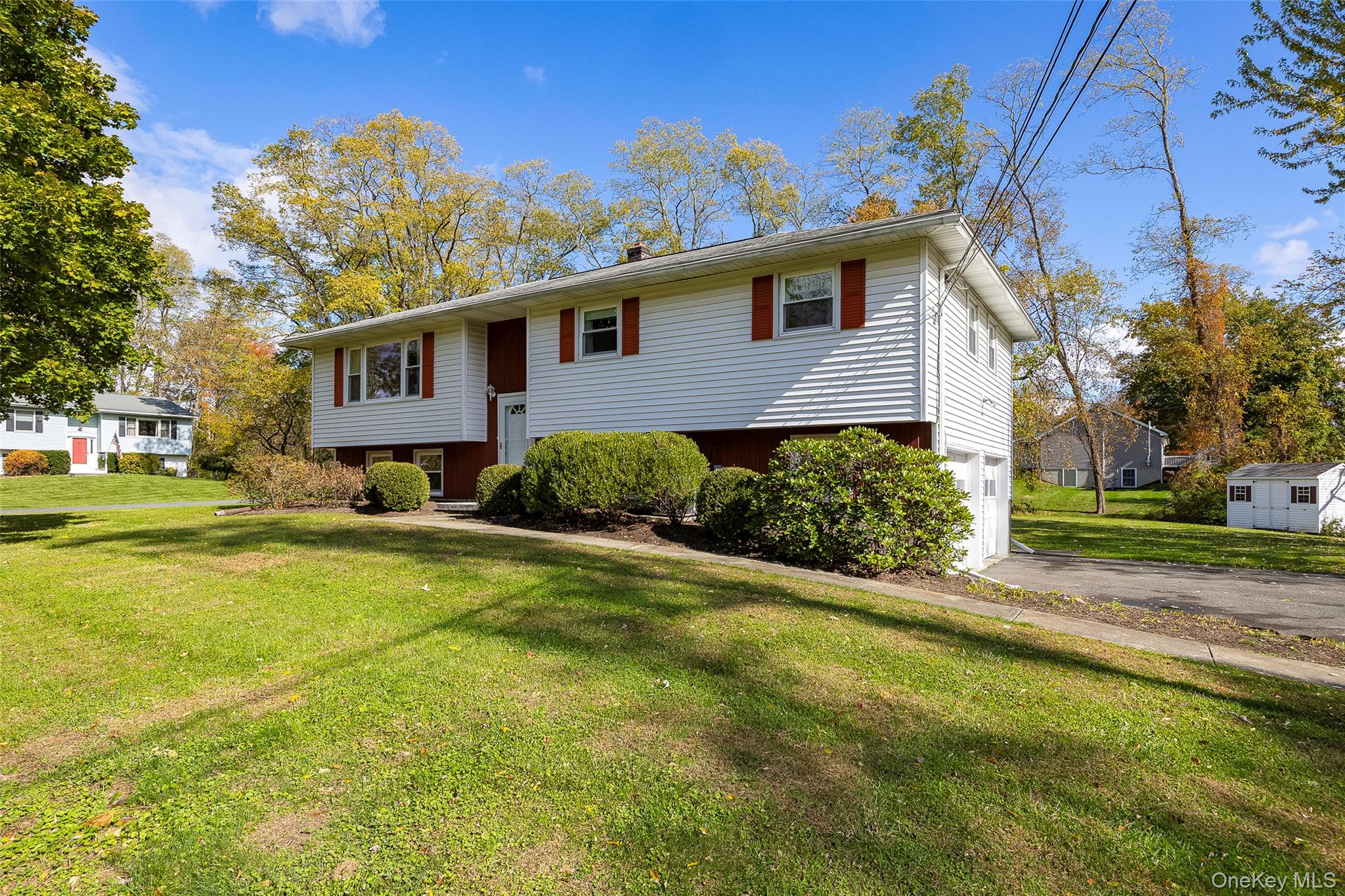 13 Chestnut Street, Red Hook, NY 12571