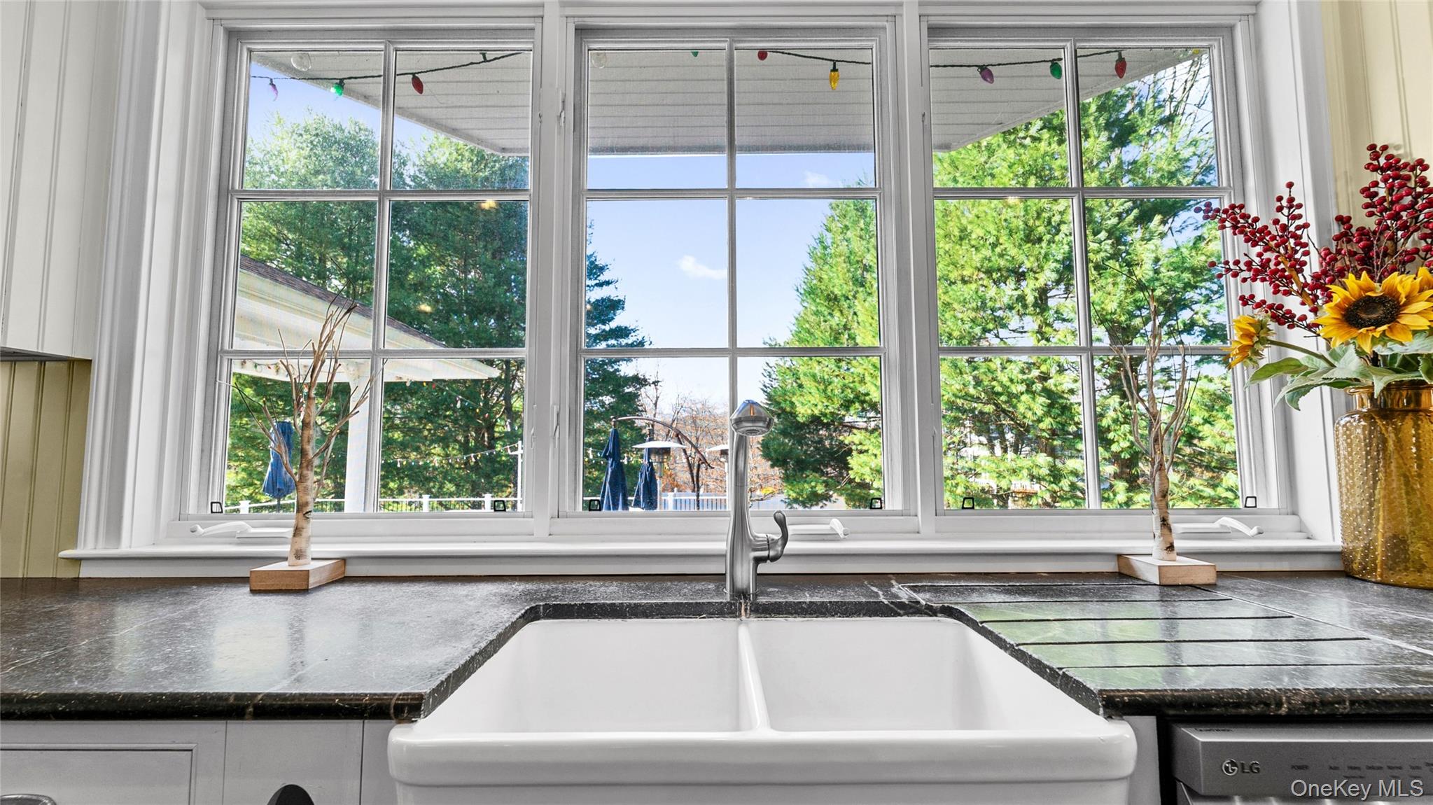 1055 Bridge Pointe Lane, Yorktown Heights, NY 10598