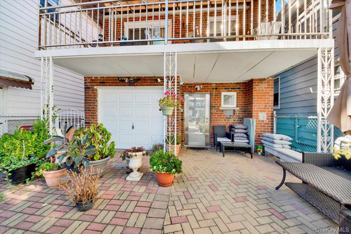 2877 Waterbury Avenue, Bronx, NY 10461