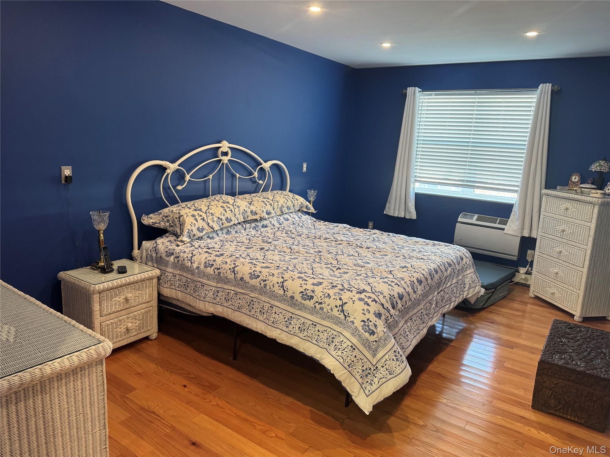 59 Hampton Place # 20D, Freeport, NY 11520