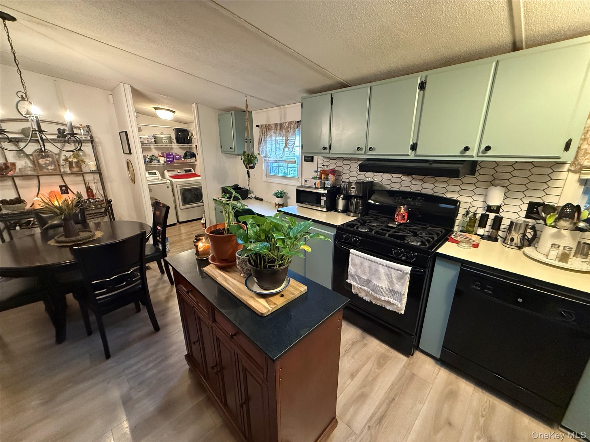 125 King George Drive, New Windsor, NY 12553