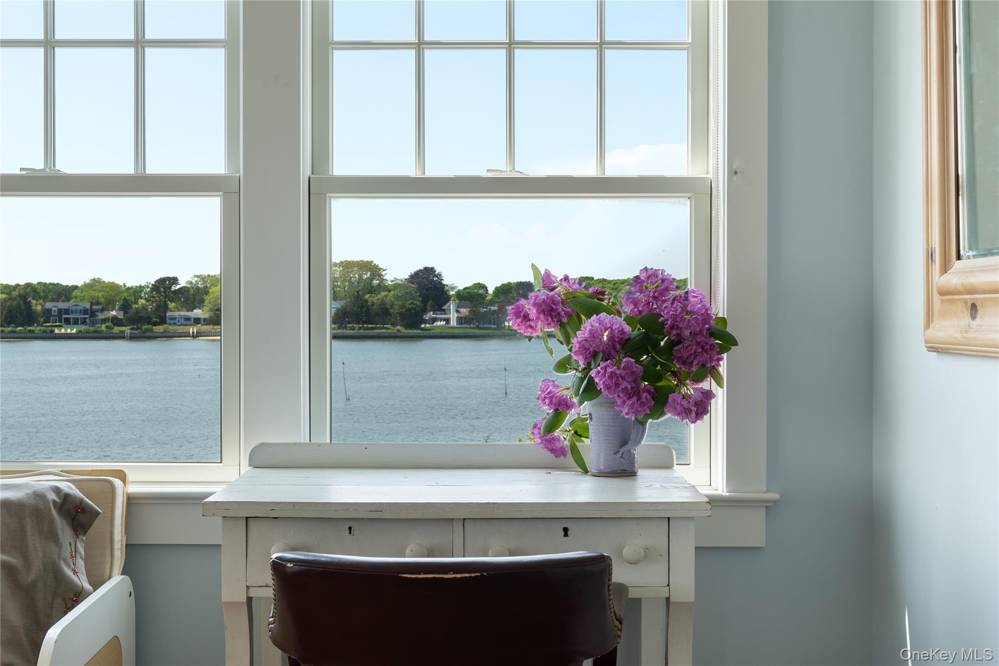 36 Oak Lane, Hampton Bays, NY 11946