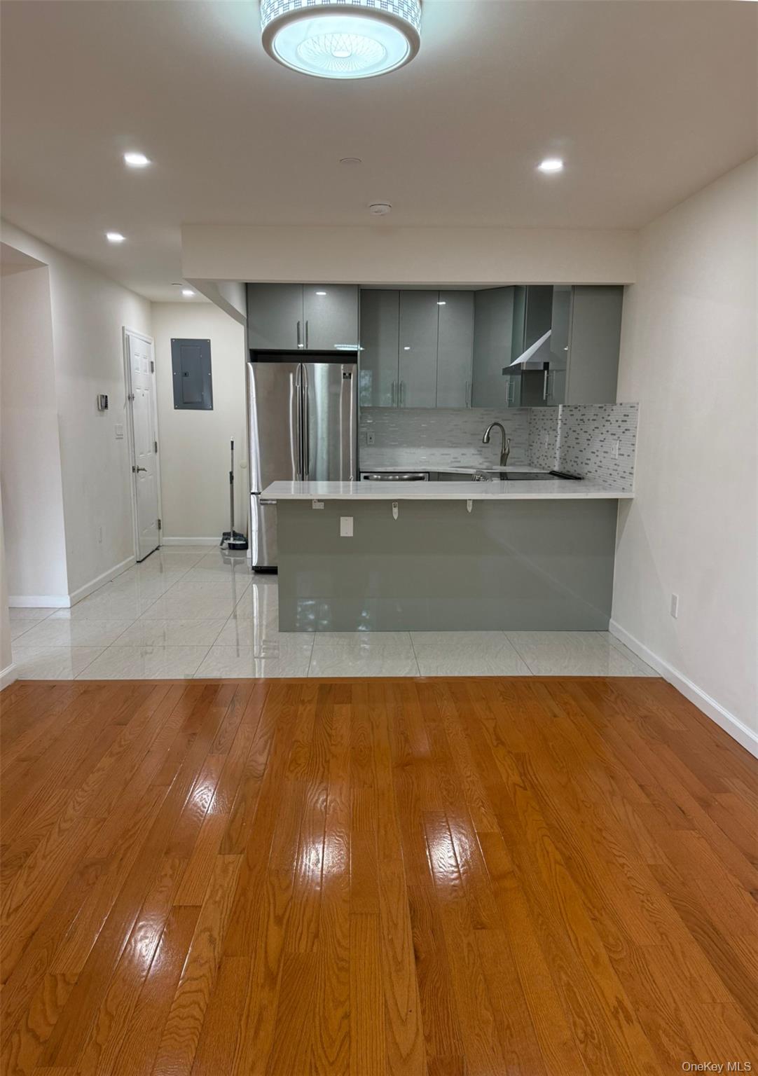 756 40th St # 2R, Brooklyn, NY 11232