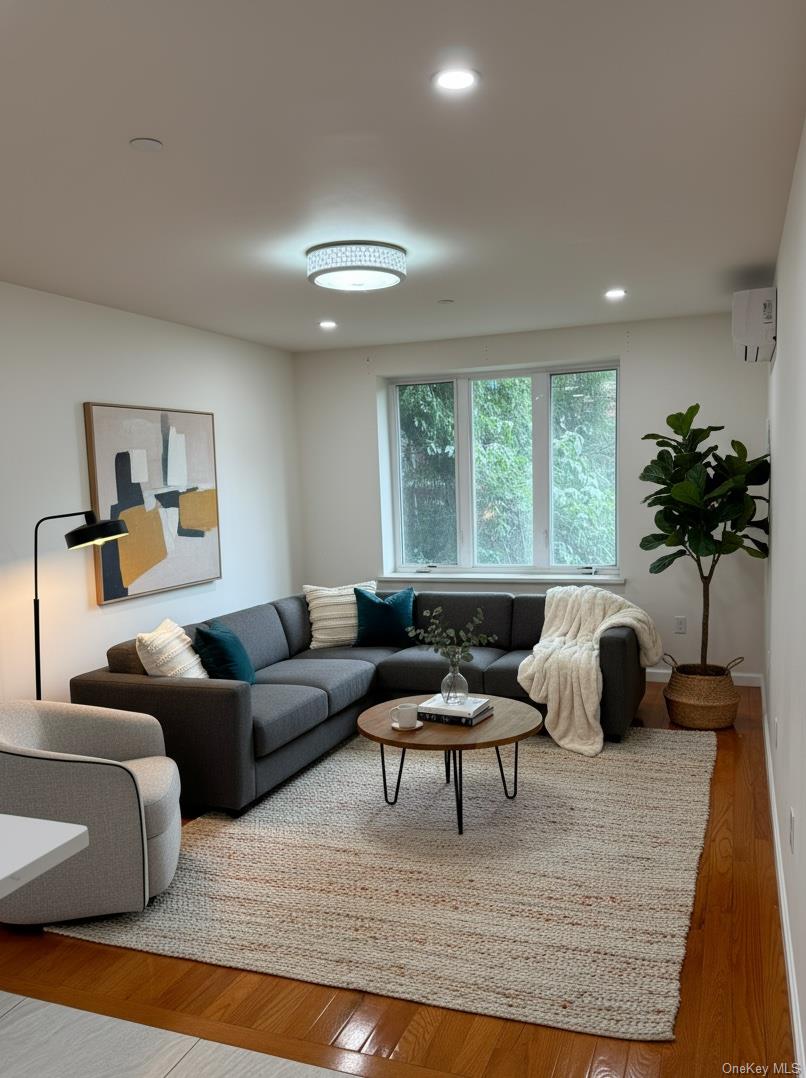 756 40th St # 2R, Brooklyn, NY 11232