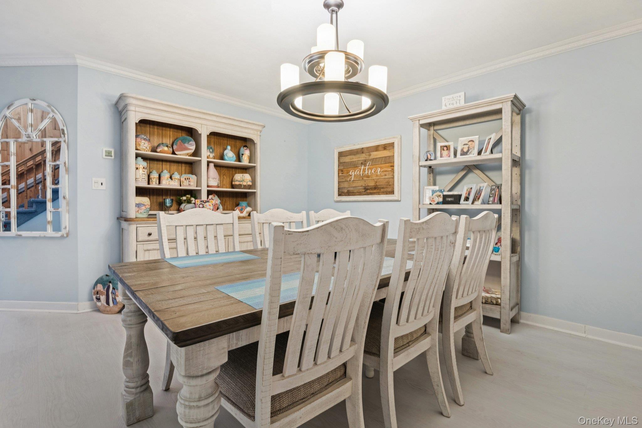 16 Hampshire Court, Holbrook, NY 11741