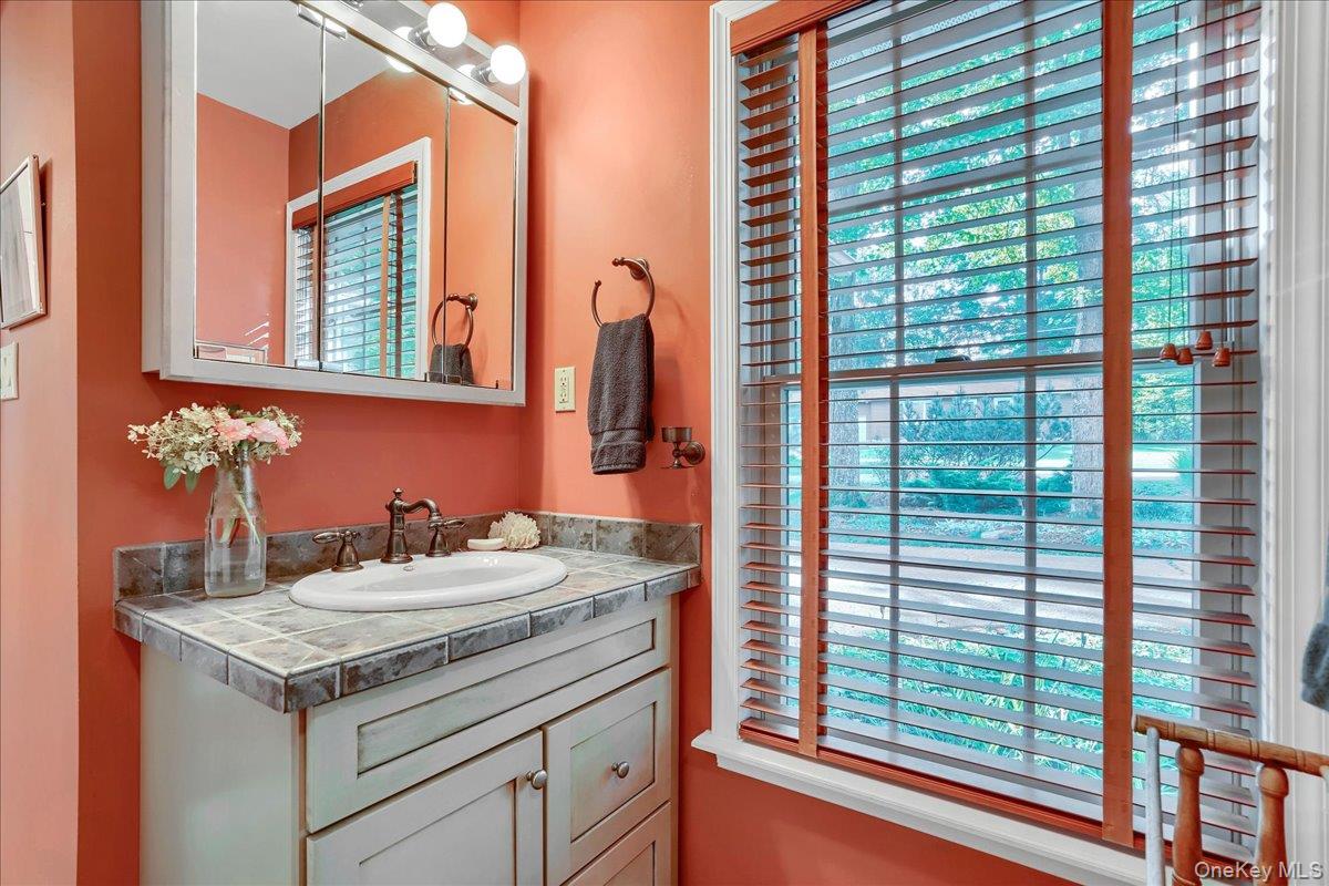 20 Overlook Drive, Call Listing Agent, PA 18405