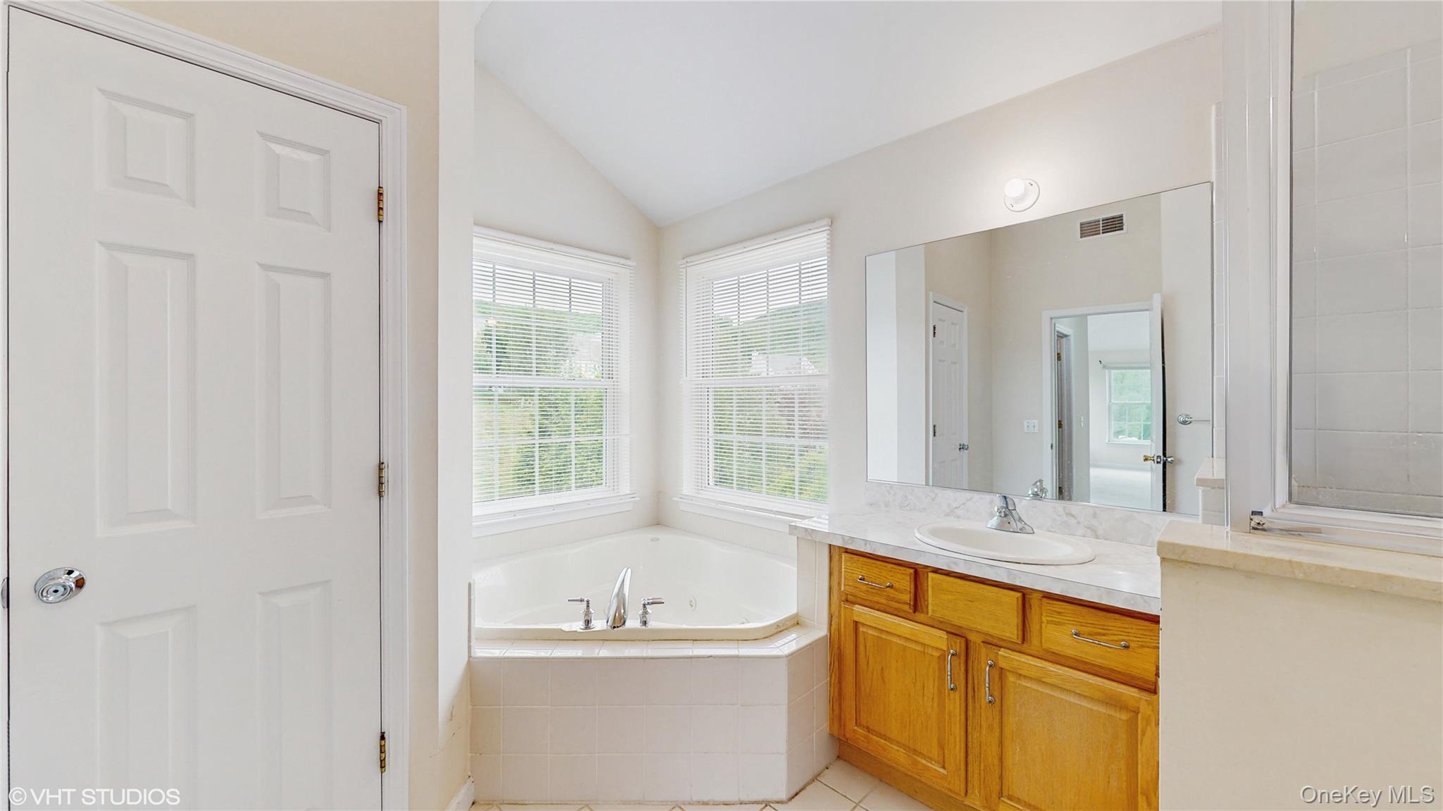 3 Caledonia Circle, Highland Mills, NY 10930