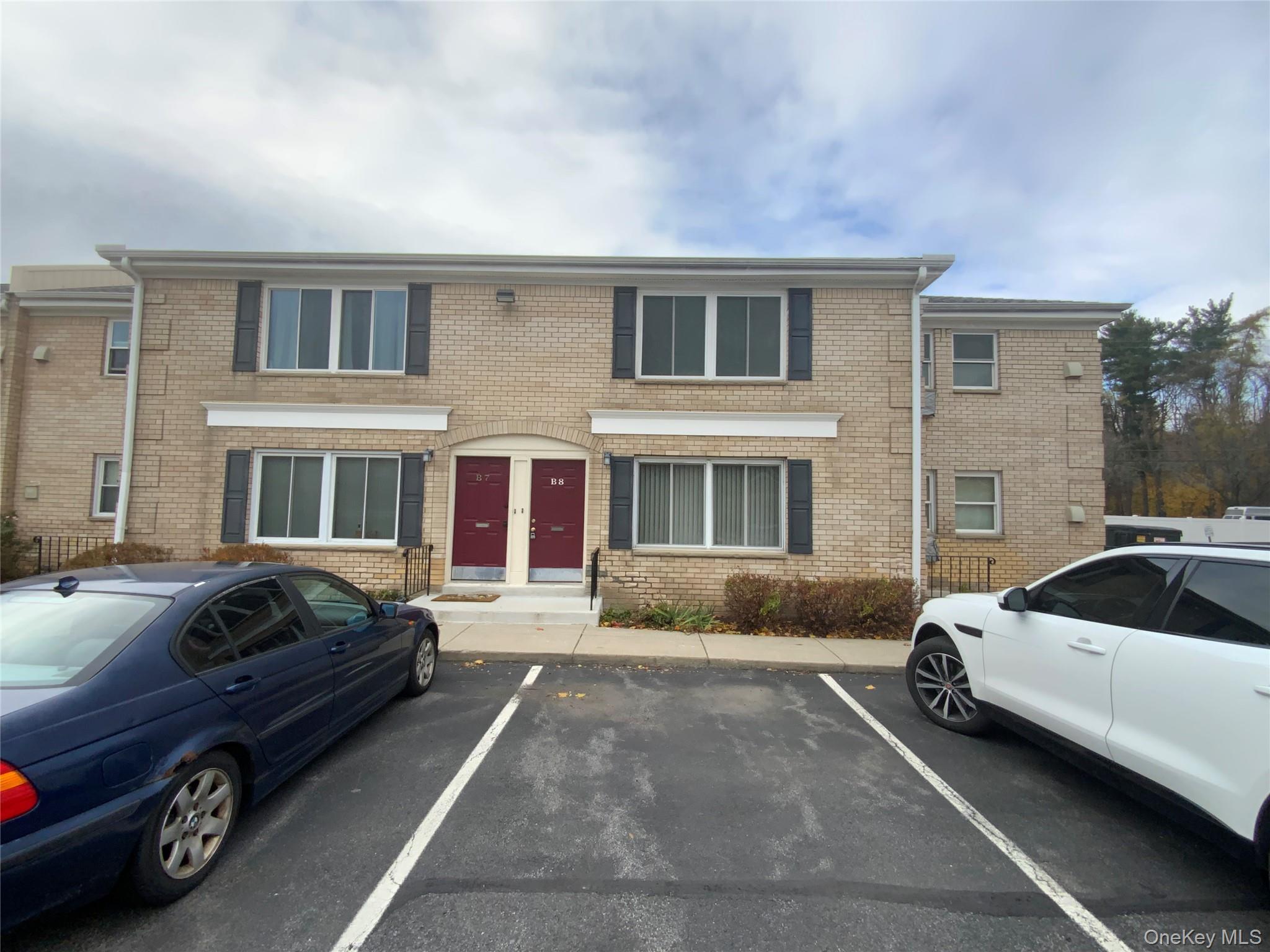 250 Beechwood Avenue # 8B, Poughkeepsie, NY 12601