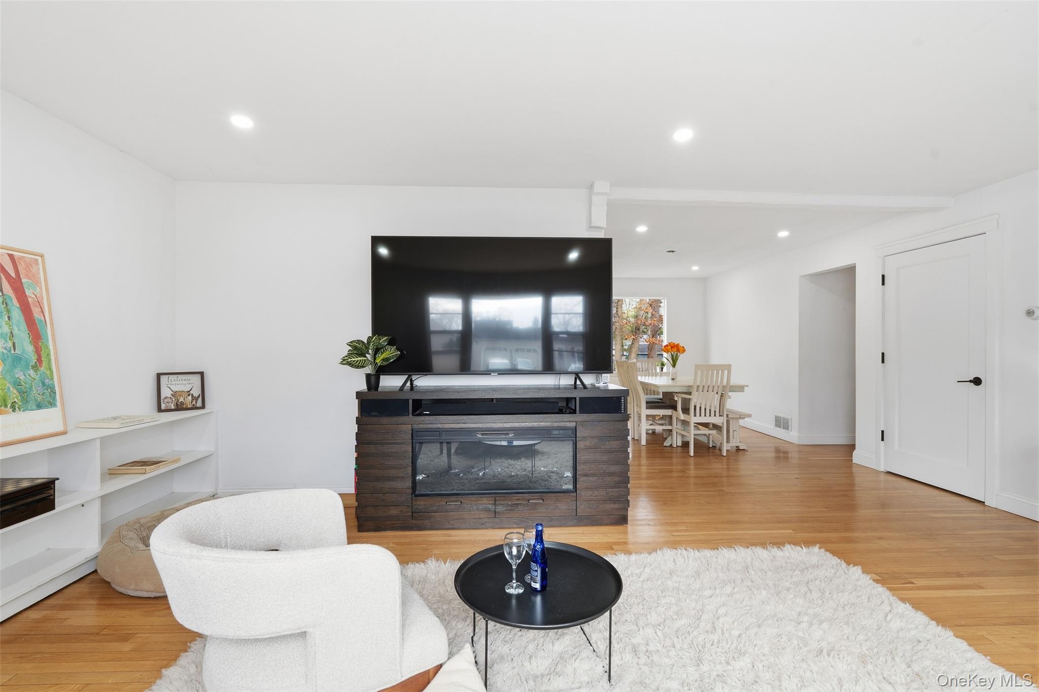 22 Hovenkamp Avenue, Nanuet, NY 10954