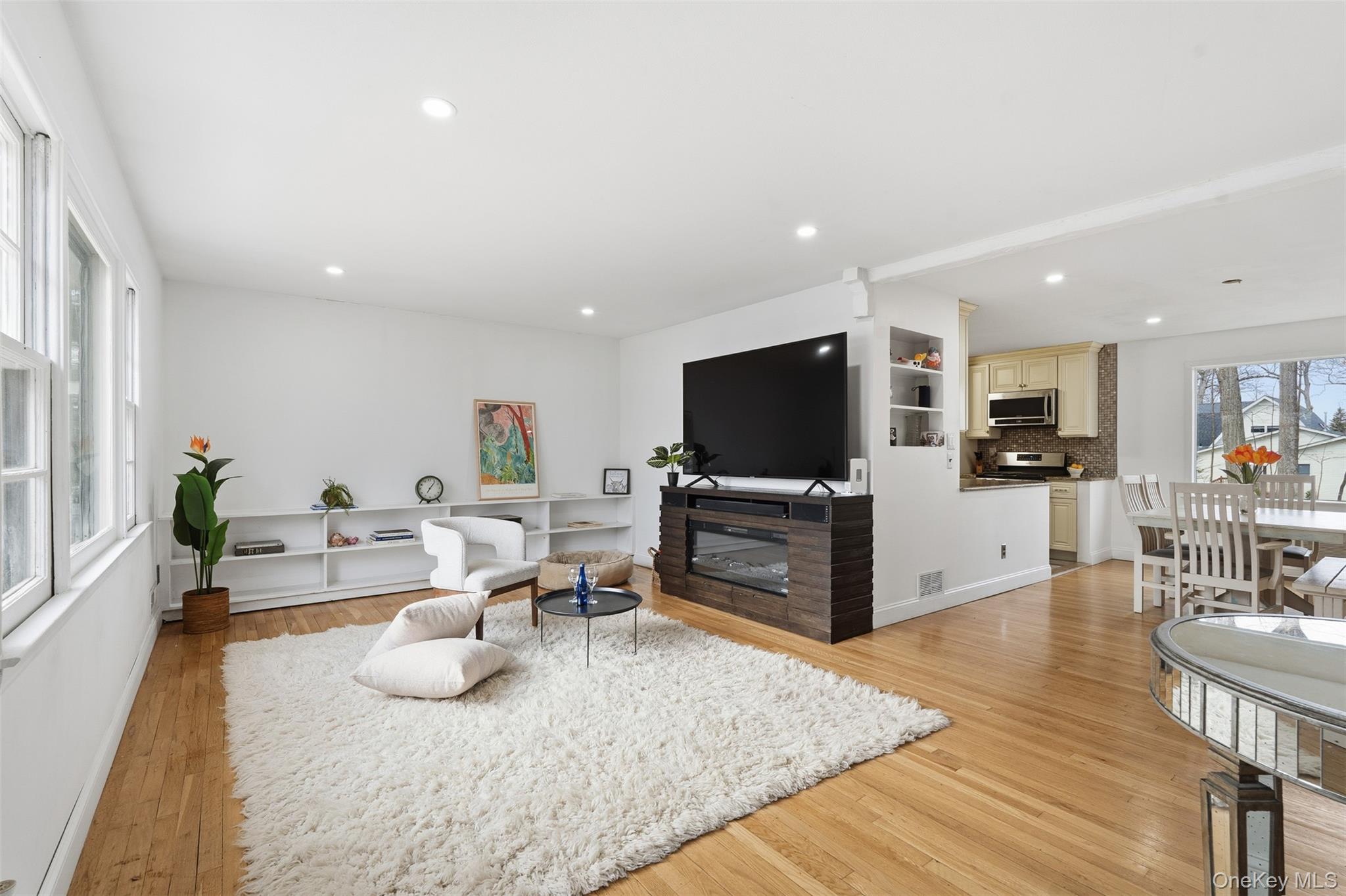 22 Hovenkamp Avenue, Nanuet, NY 10954