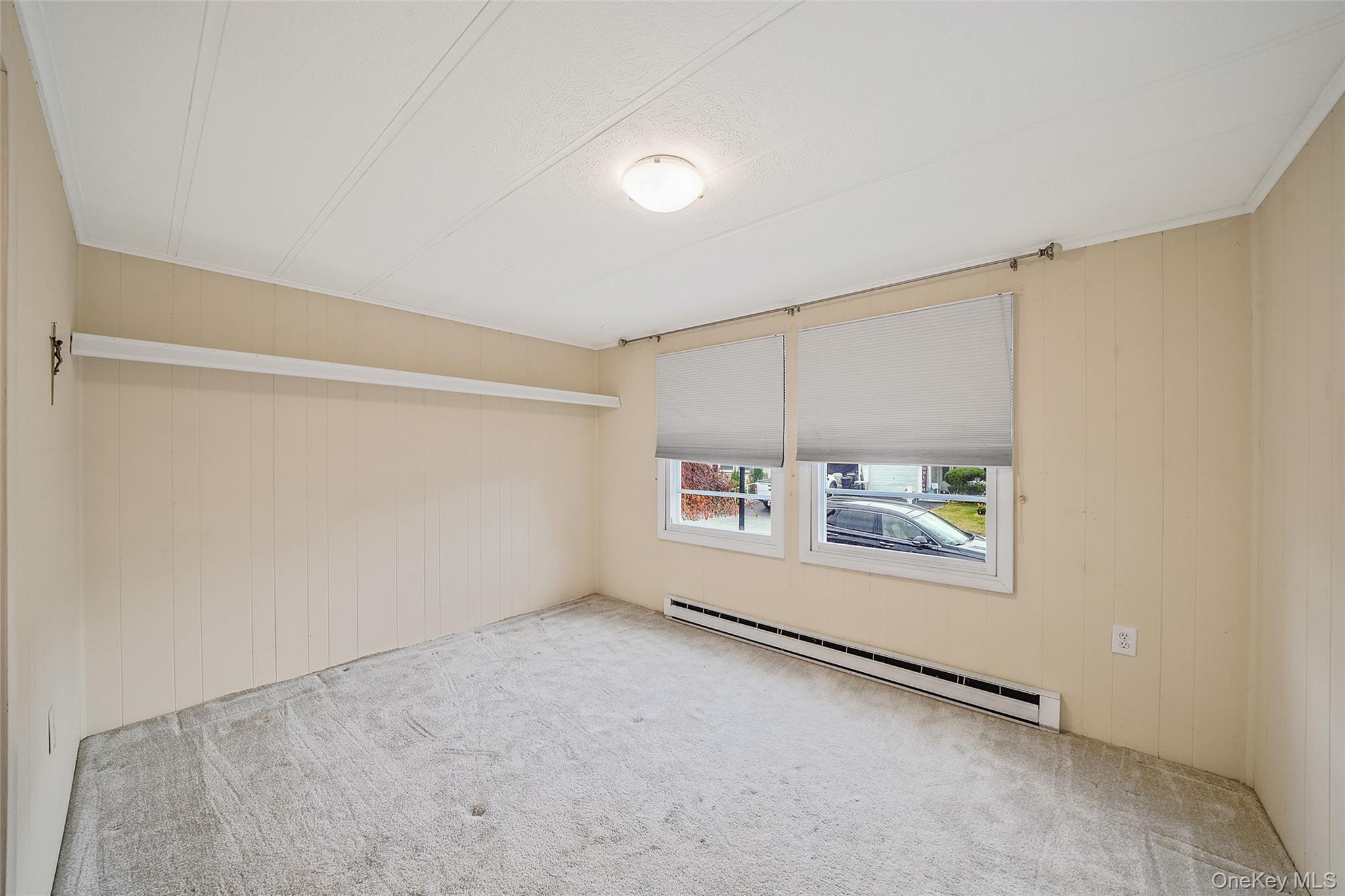 91 Village Circle W, Manorville, NY 11949