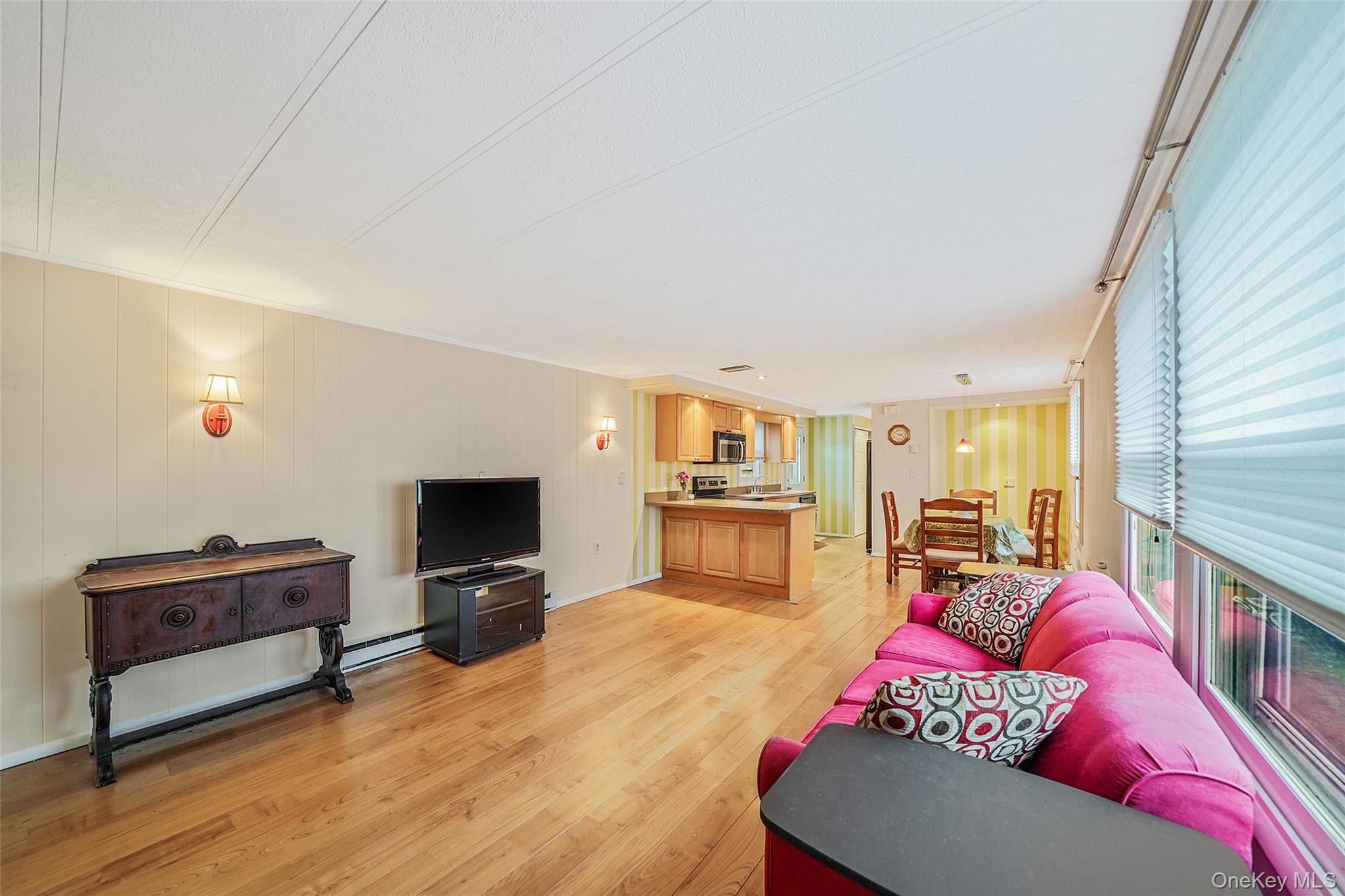 91 Village Circle W, Manorville, NY 11949