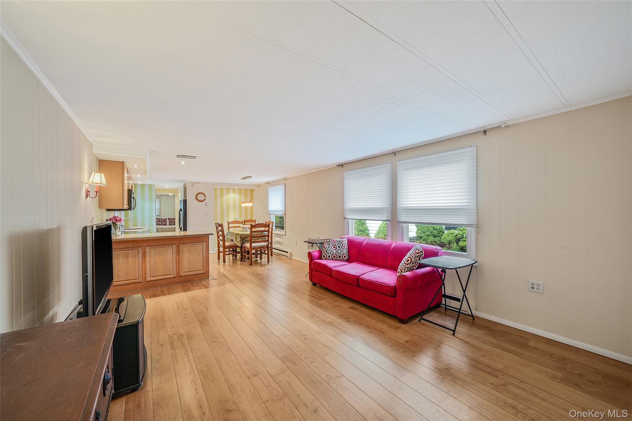 91 Village Circle W, Manorville, NY 11949