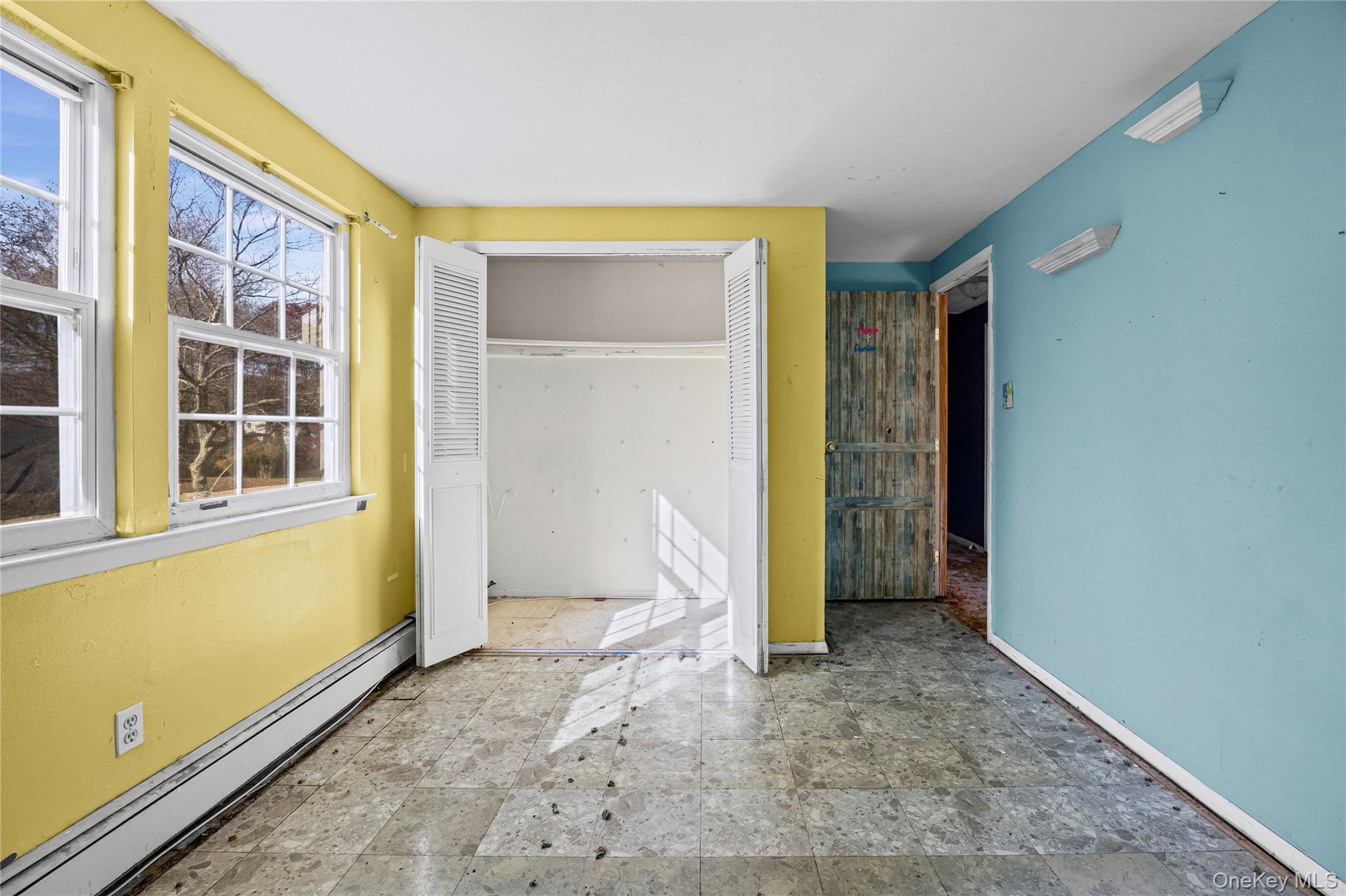 25 Crater Lake Drive, Coram, NY 11727