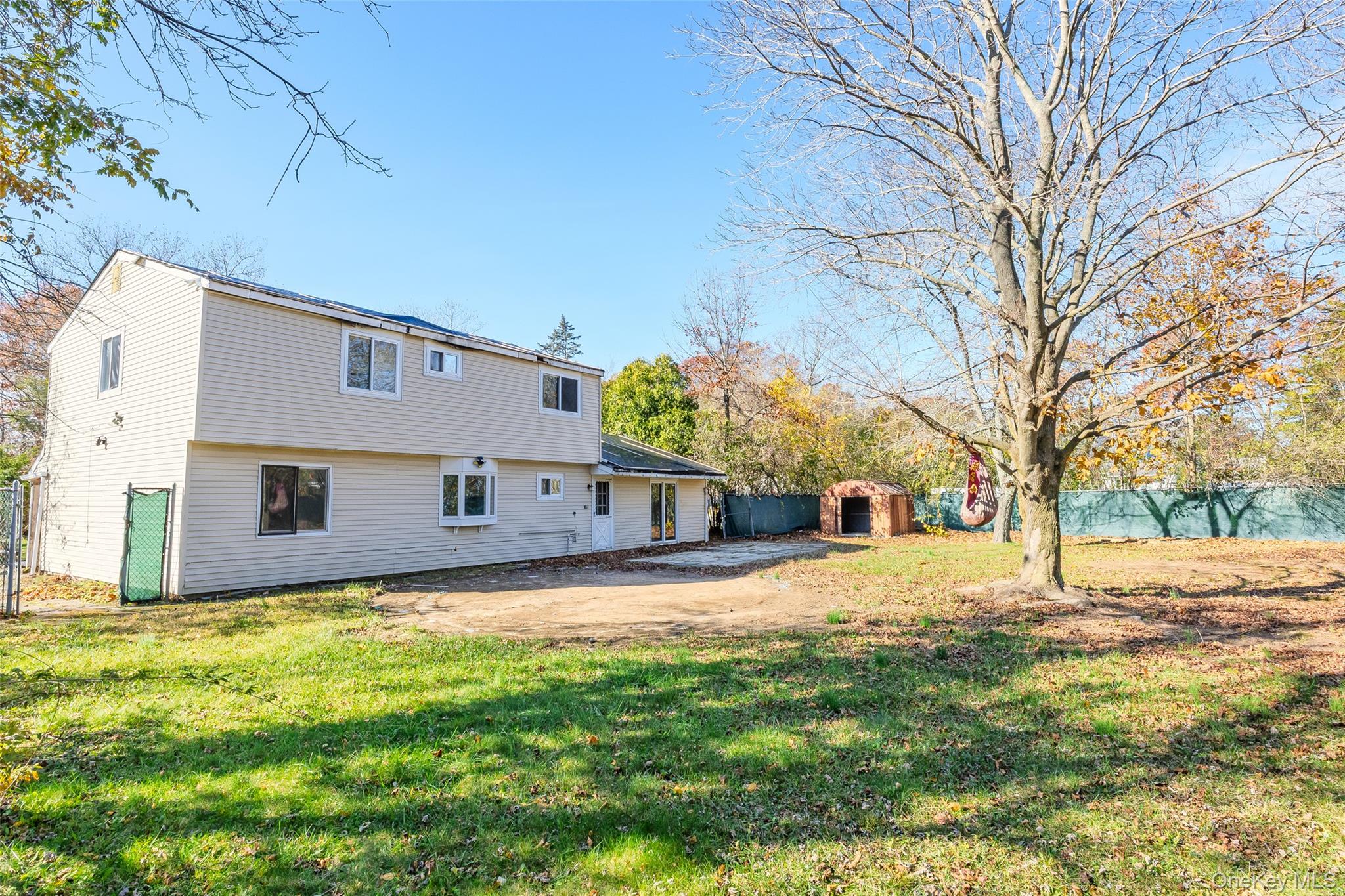 25 Crater Lake Drive, Coram, NY 11727