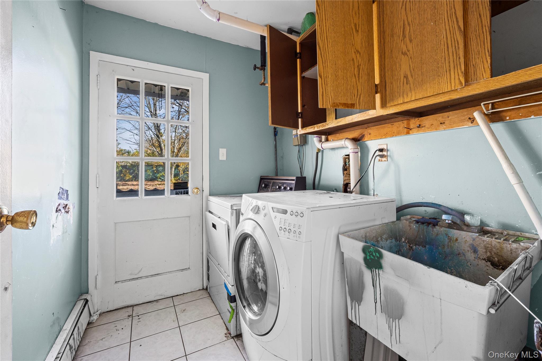 25 Crater Lake Drive, Coram, NY 11727