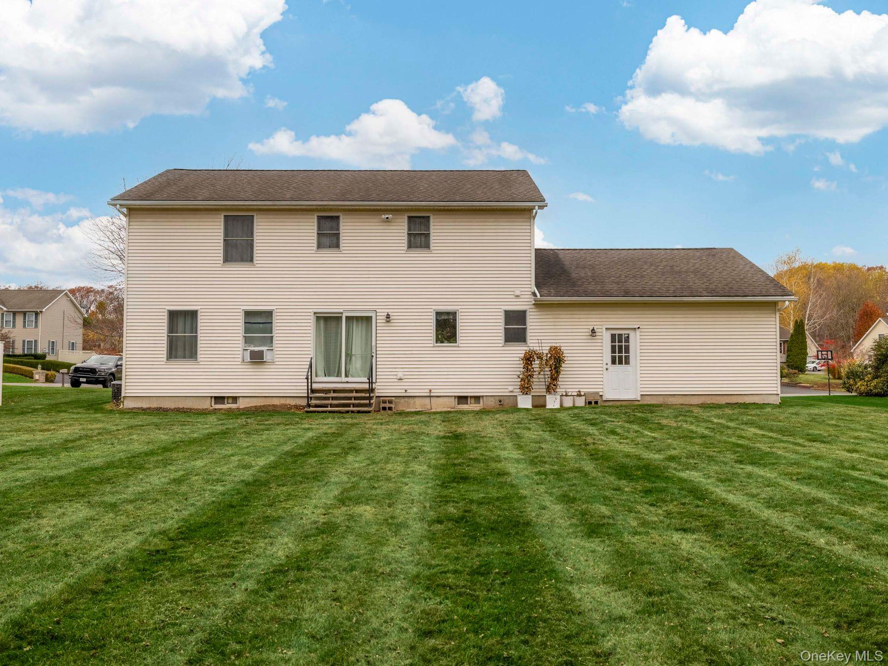 91 Canterbury Drive, Saugerties, NY 12477