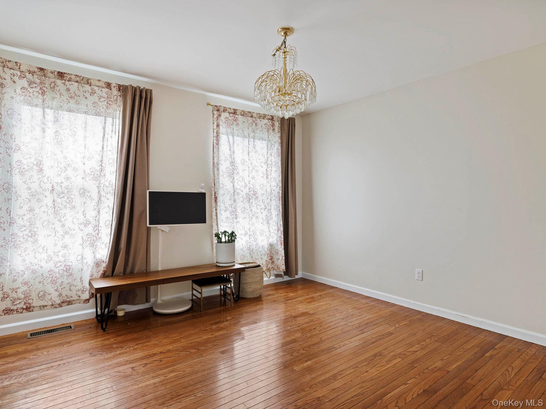 91 Canterbury Drive, Saugerties, NY 12477