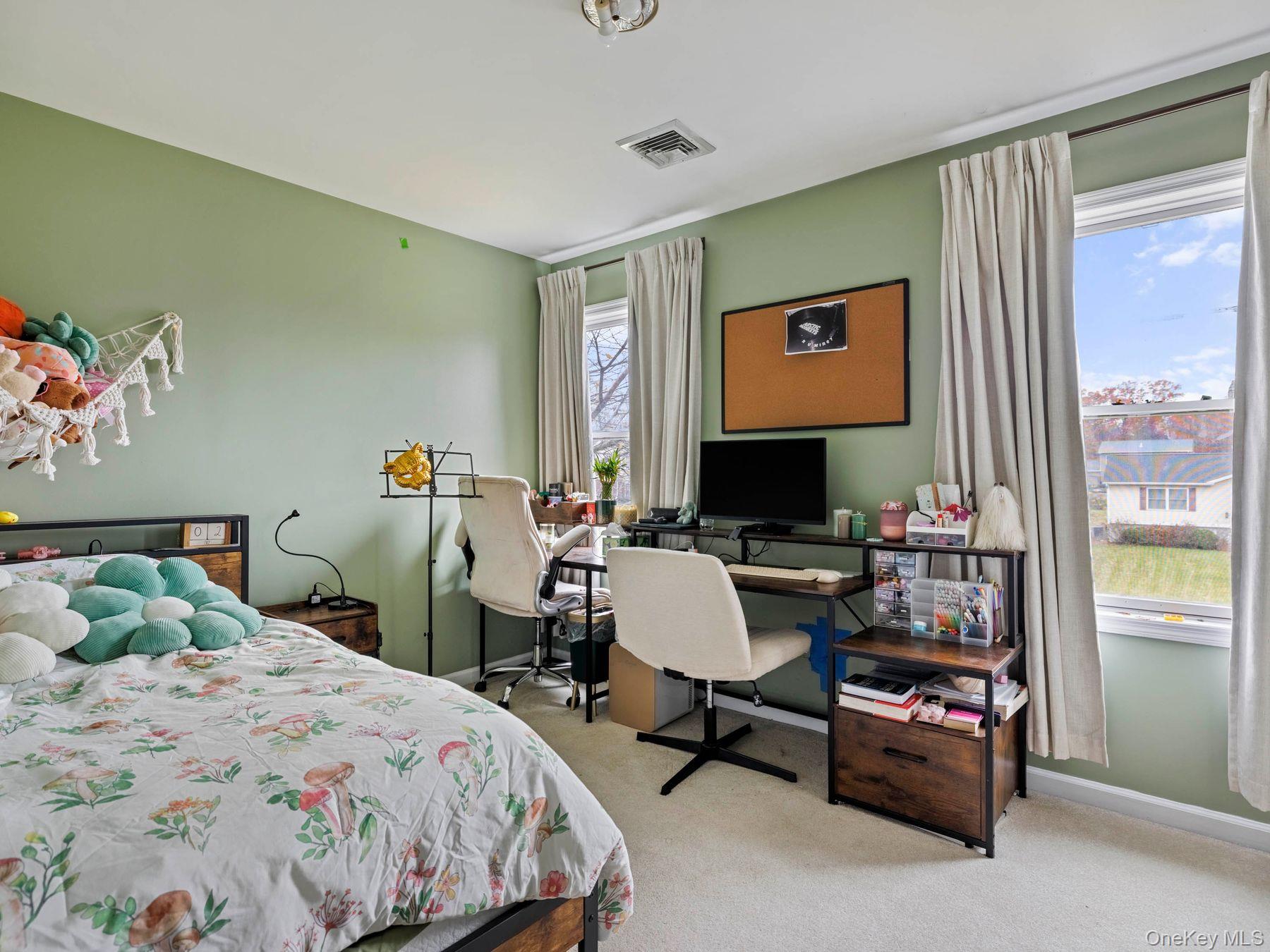 91 Canterbury Drive, Saugerties, NY 12477