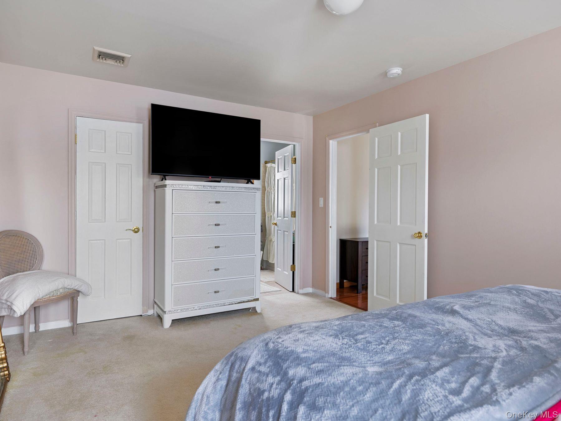 91 Canterbury Drive, Saugerties, NY 12477