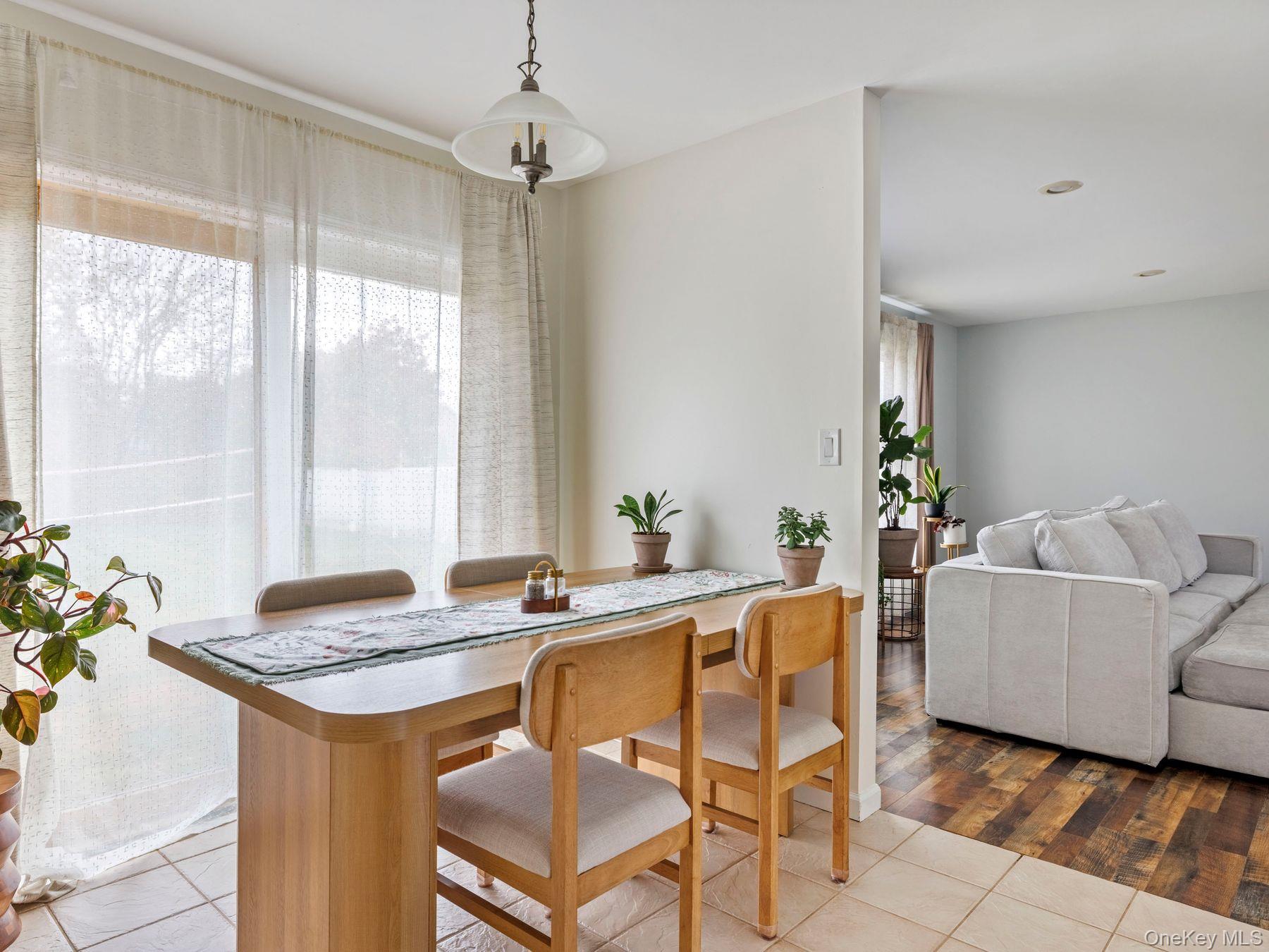 91 Canterbury Drive, Saugerties, NY 12477