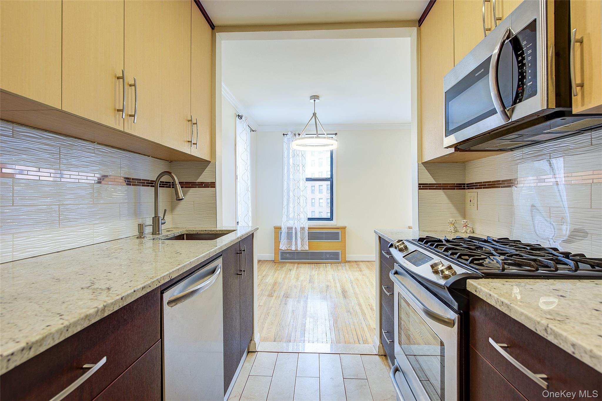 100-25 Queens Boulevard # 7FF, Forest Hills, NY 11375