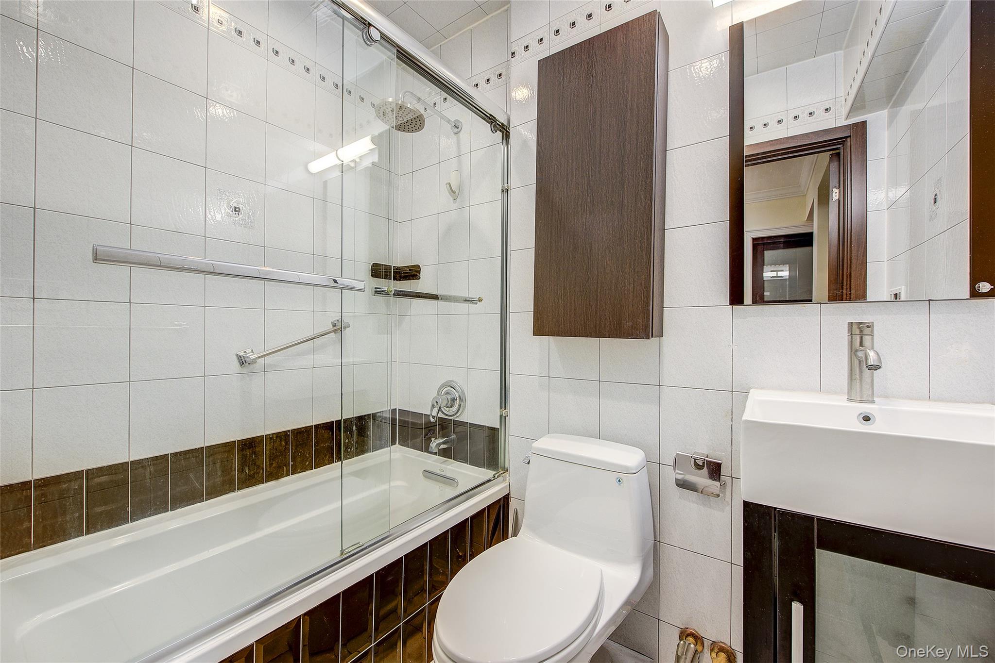 100-25 Queens Boulevard # 7FF, Forest Hills, NY 11375