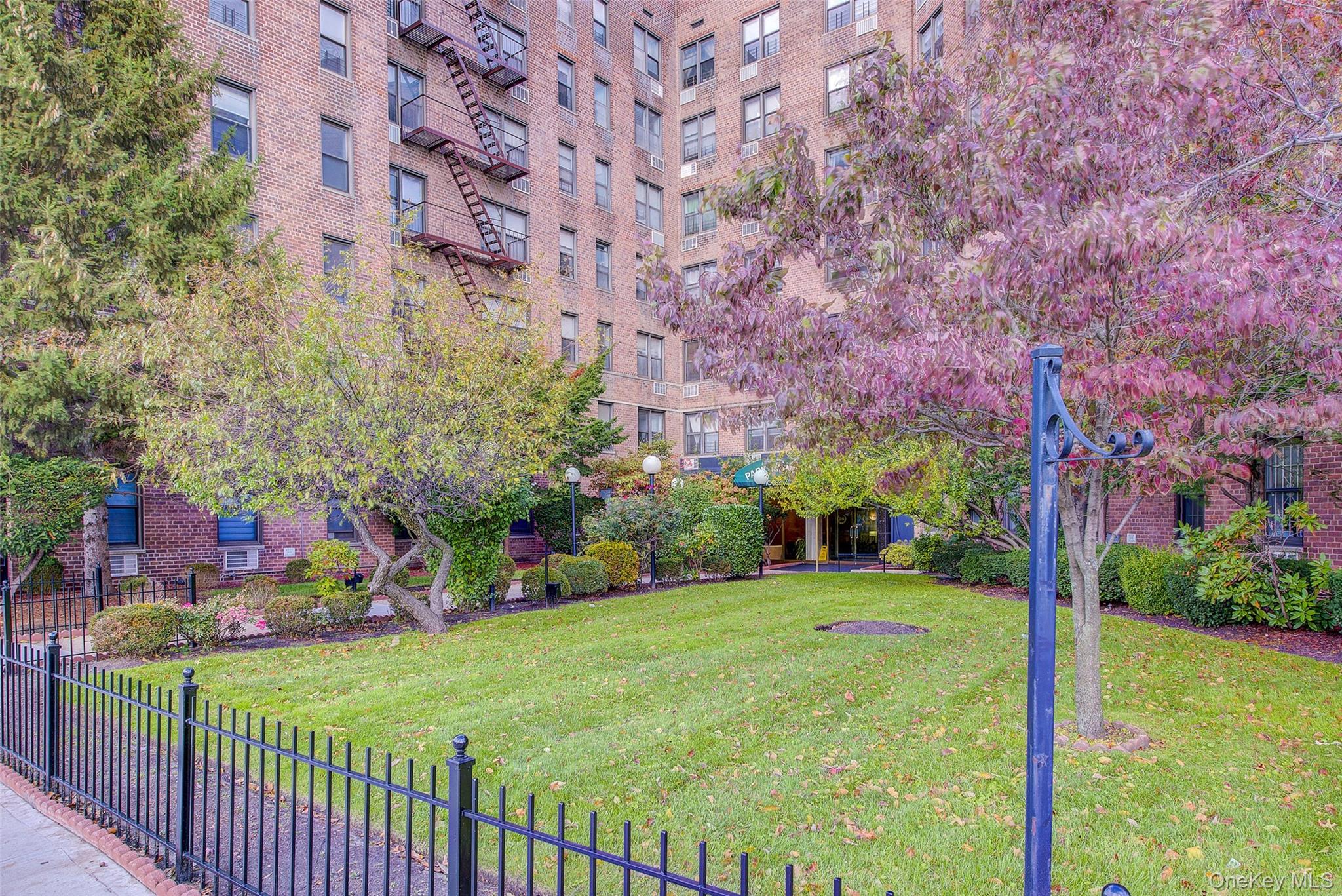 100-25 Queens Boulevard # 7FF, Forest Hills, NY 11375