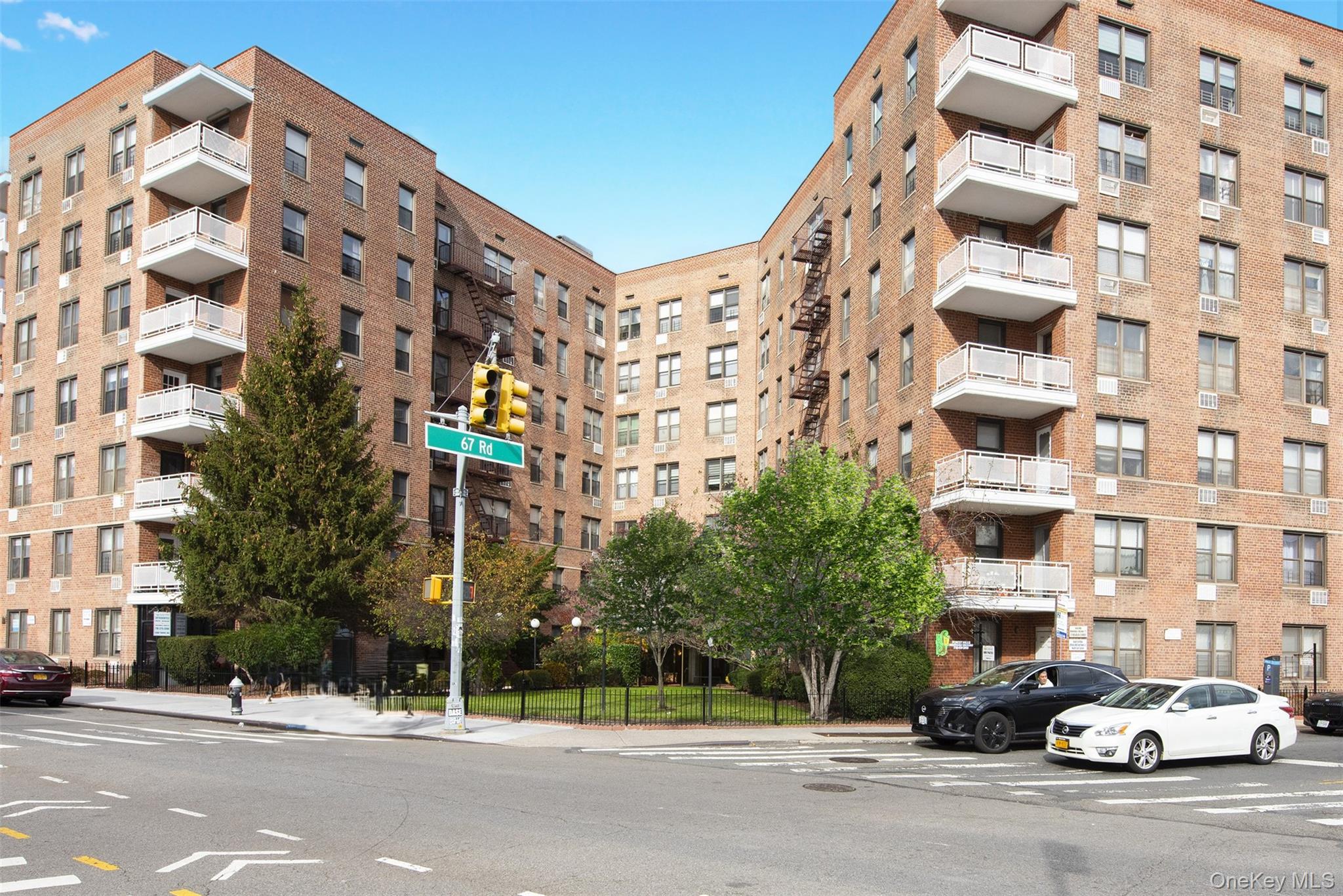 100-25 Queens Boulevard # 7FF, Forest Hills, NY 11375