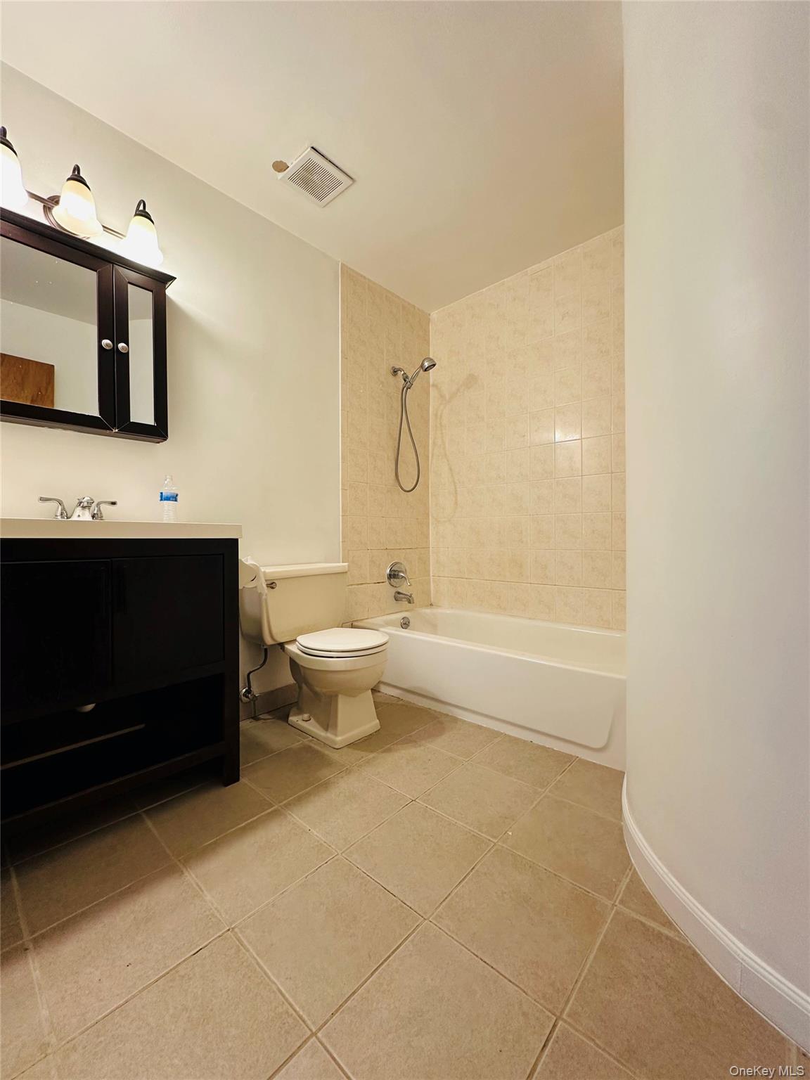 176 A Jackson Avenue, Syosset, NY 11791