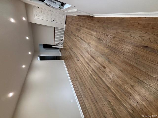 219-07 74th Avenue # 447B2, Oakland Gardens, NY 11364