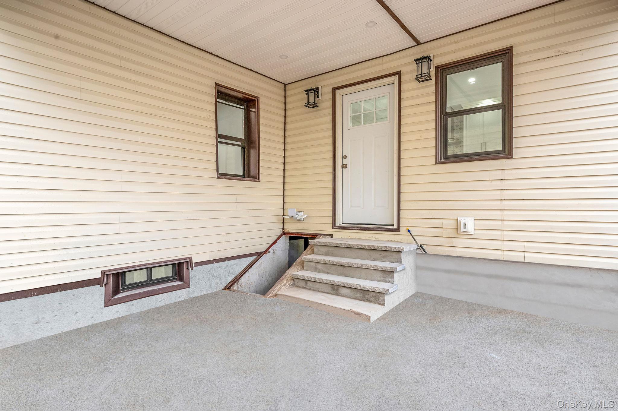 89 Hunnewell Avenue, Elmont, NY 11003